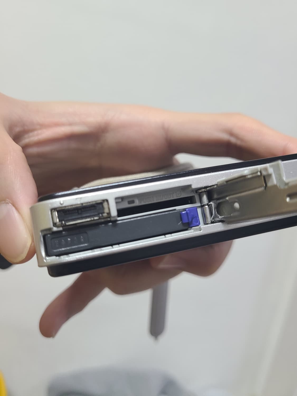 소니 사이버샷 풀HD 1080 내장메모리 4GB 카메라 상품이미지4