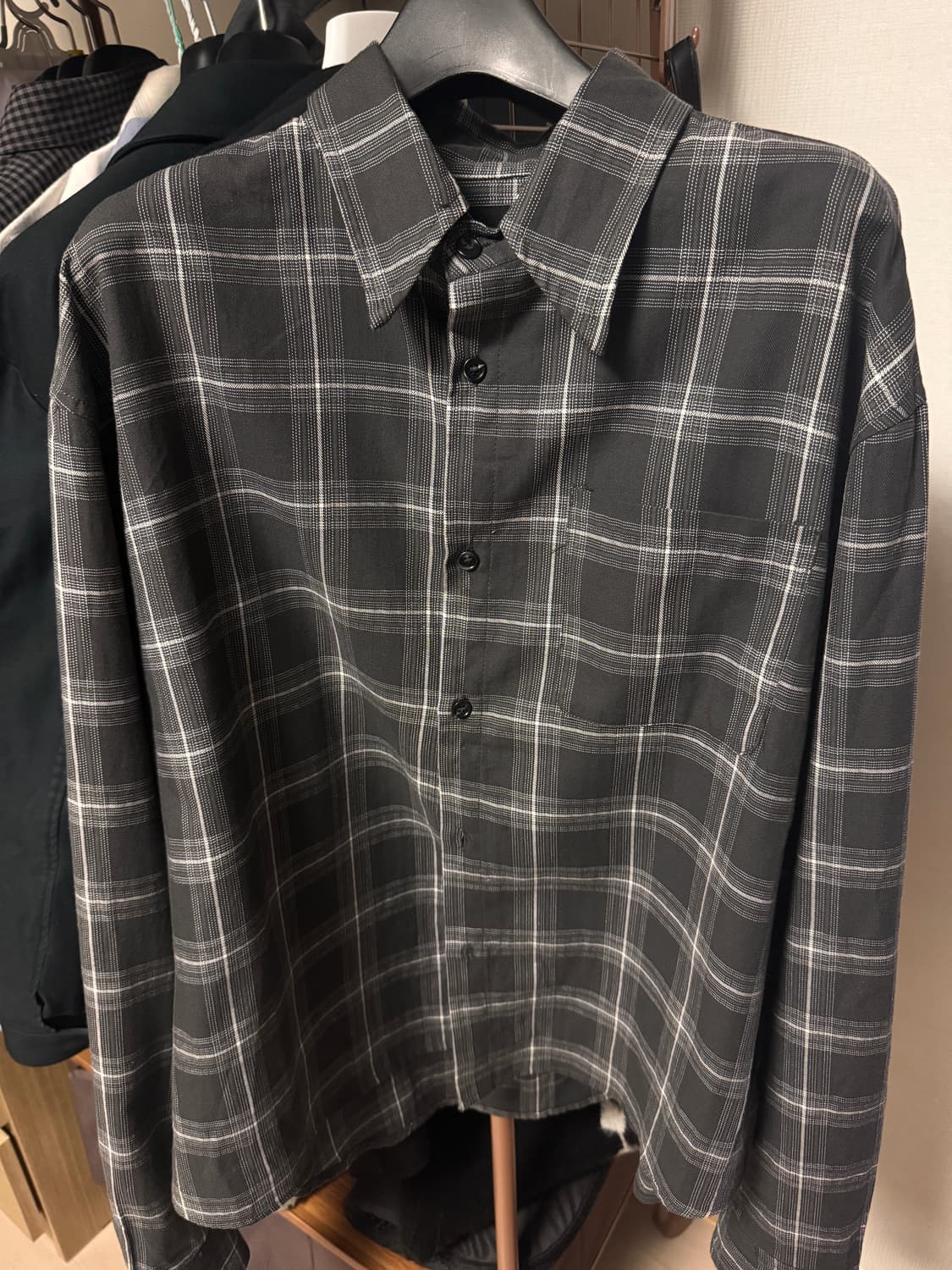 스웨이드 크롭 체크 셔츠 (gray) 상품이미지2