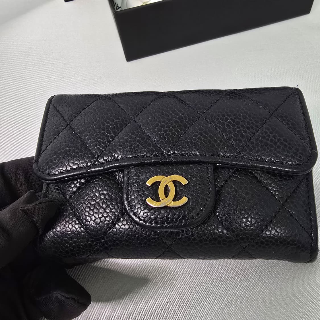 샤넬 클래식 카드지갑 블랙 금장 (AP0214) 상품이미지3