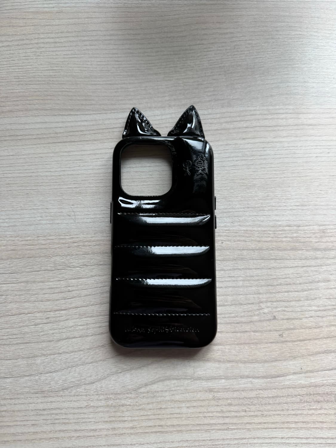 어반소피스티케이션 아이폰 16프로 상품이미지1