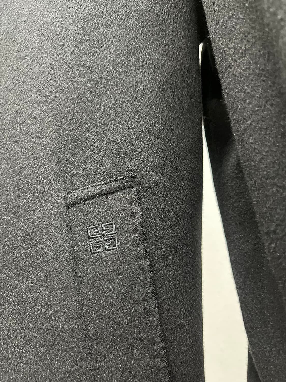 105) 지방시 캐시미어100% 발마칸 코트  상품이미지4