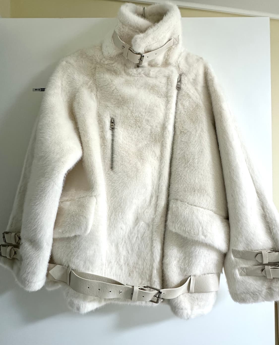 레어클로젯 Rare Closet 흰색 퍼 자켓 무스탕 상품이미지2