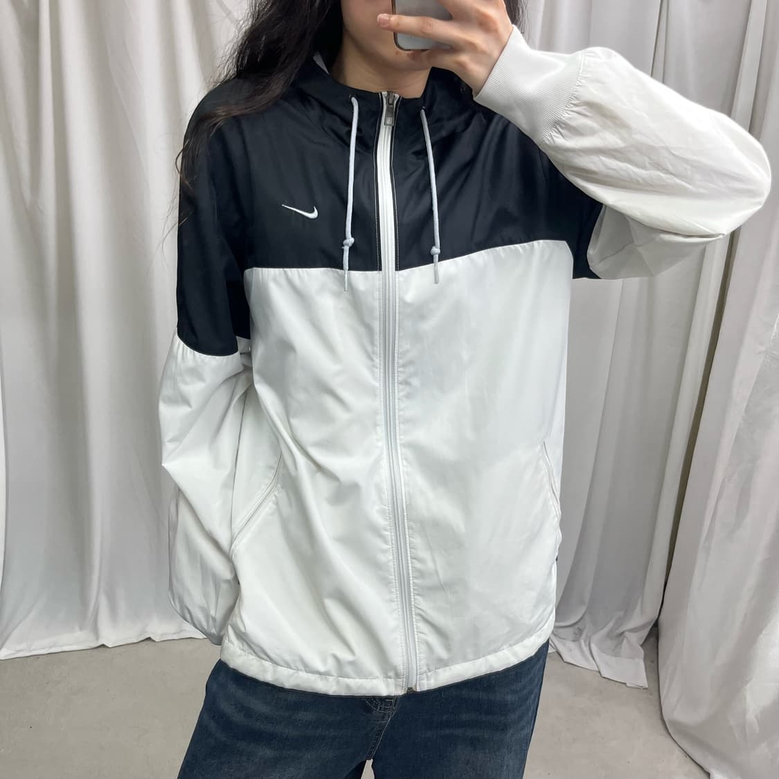 Nike black & white windbreak jacket 상품이미지3