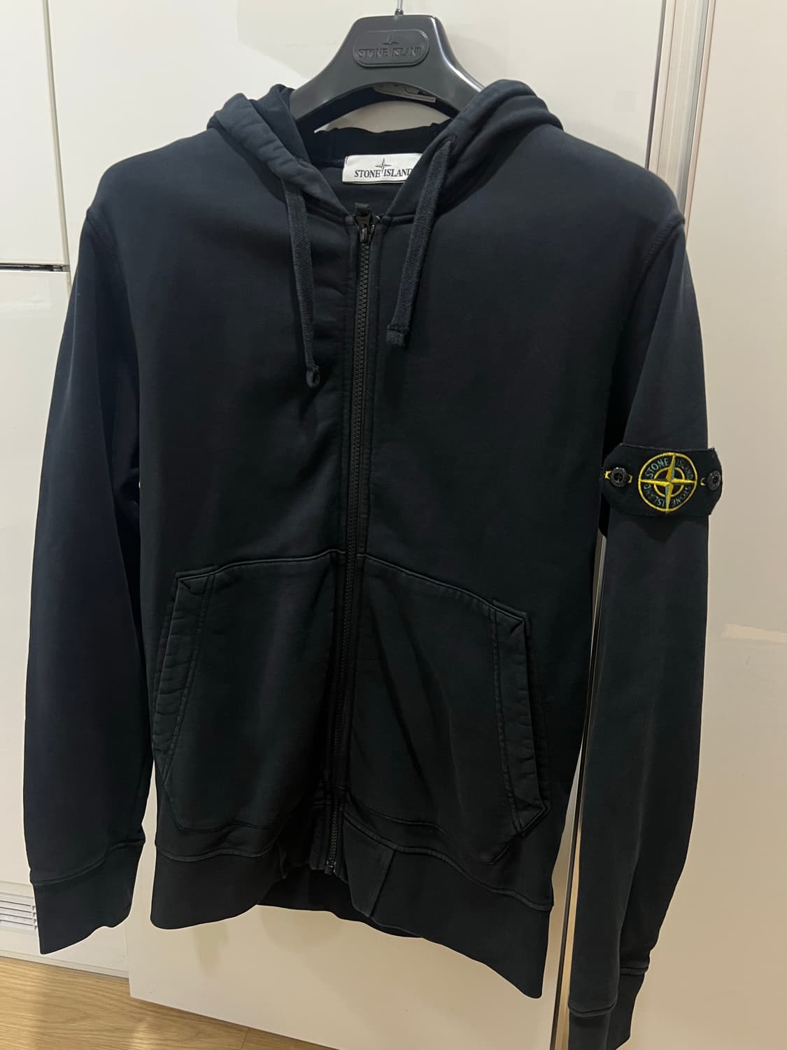 23ss 스톤아일랜드 후드집업 M (새상품급) 상품이미지1
