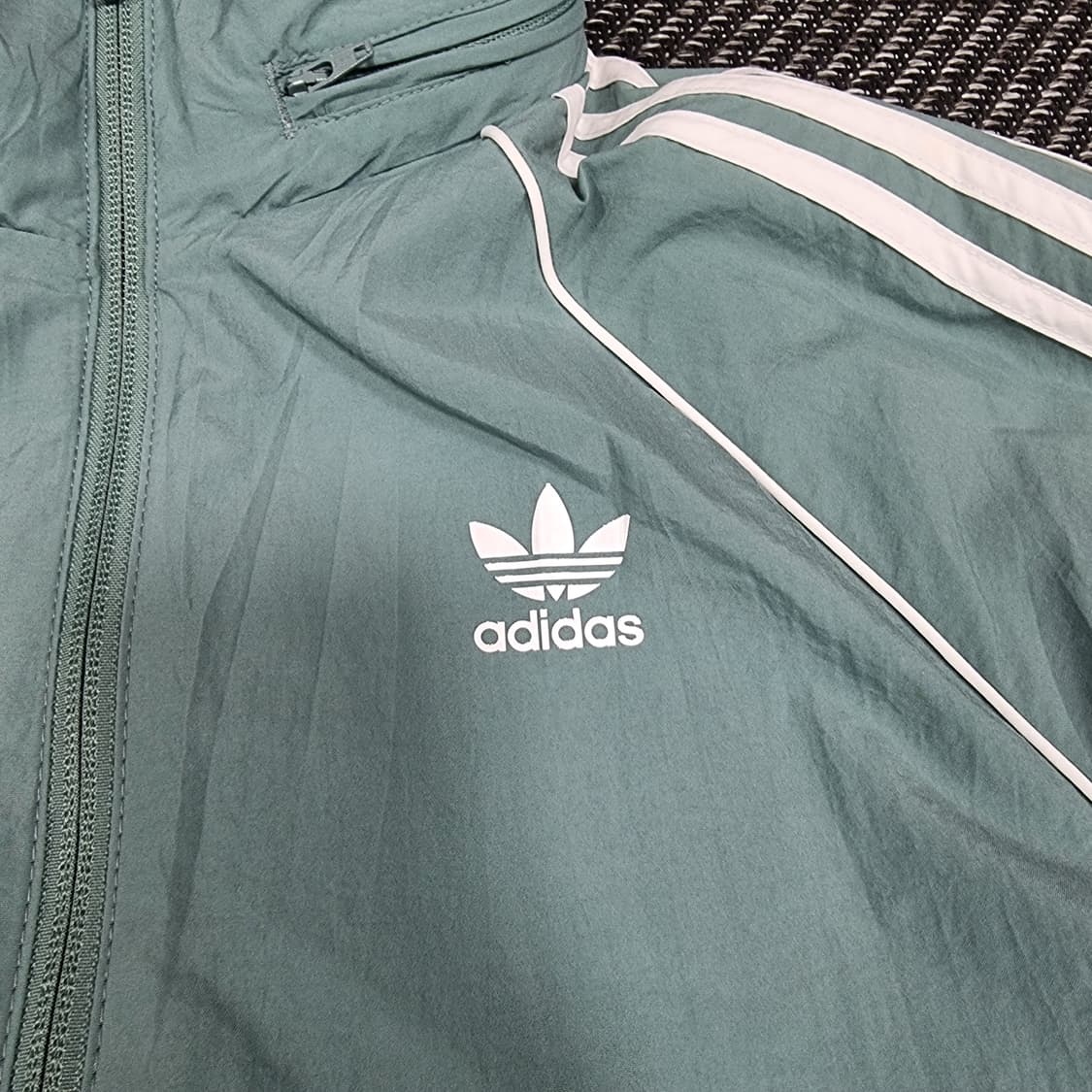 아디다스 슈퍼스타 유로파 바람막이 상품이미지3