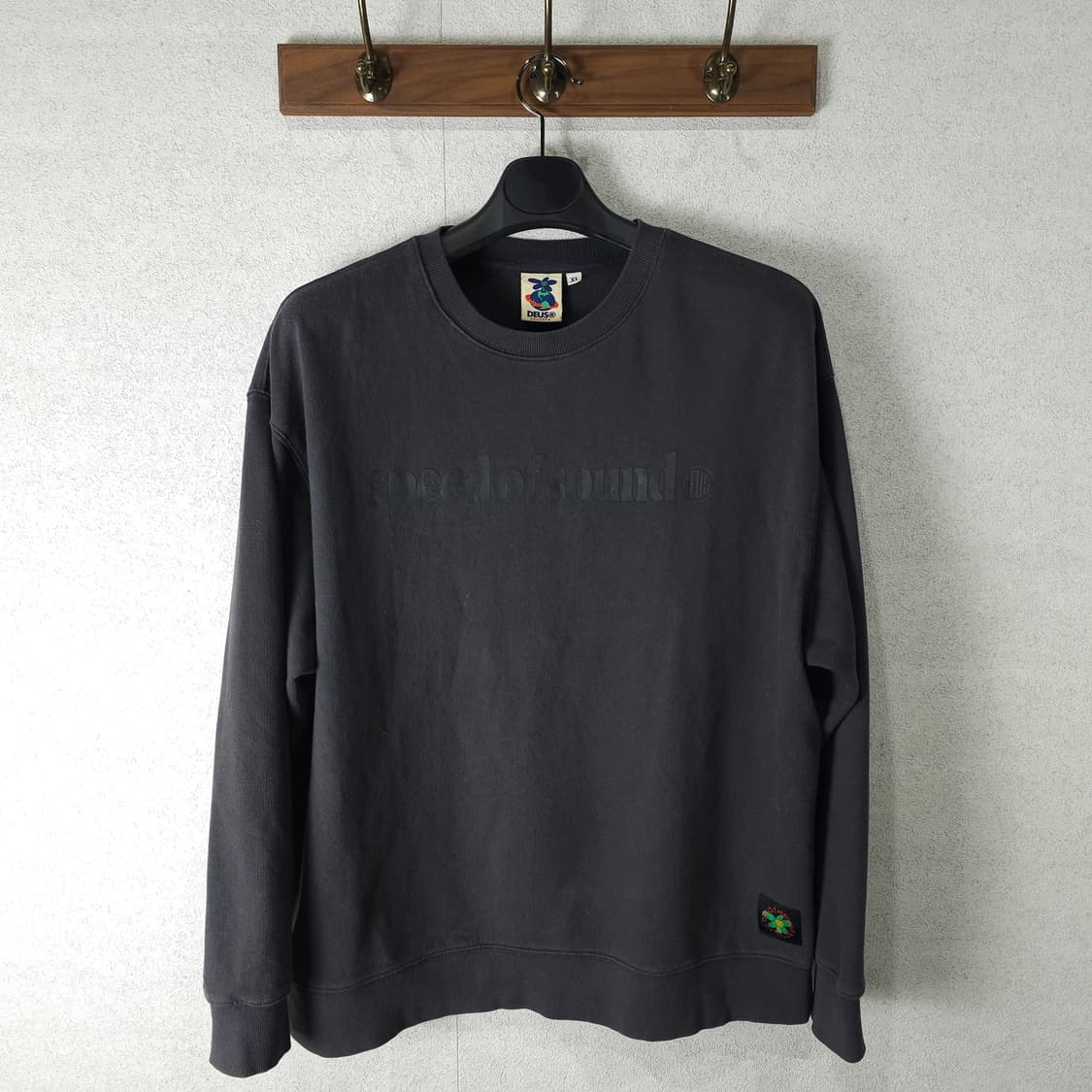 DEUS 데우스 맨투맨 XL 상품이미지1