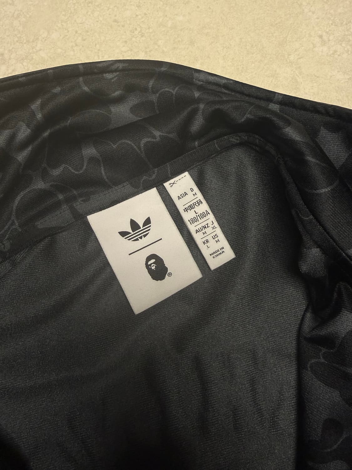 베이프 아디다스 올오버 트랙탑 져지 흑계 블랙 상품이미지3