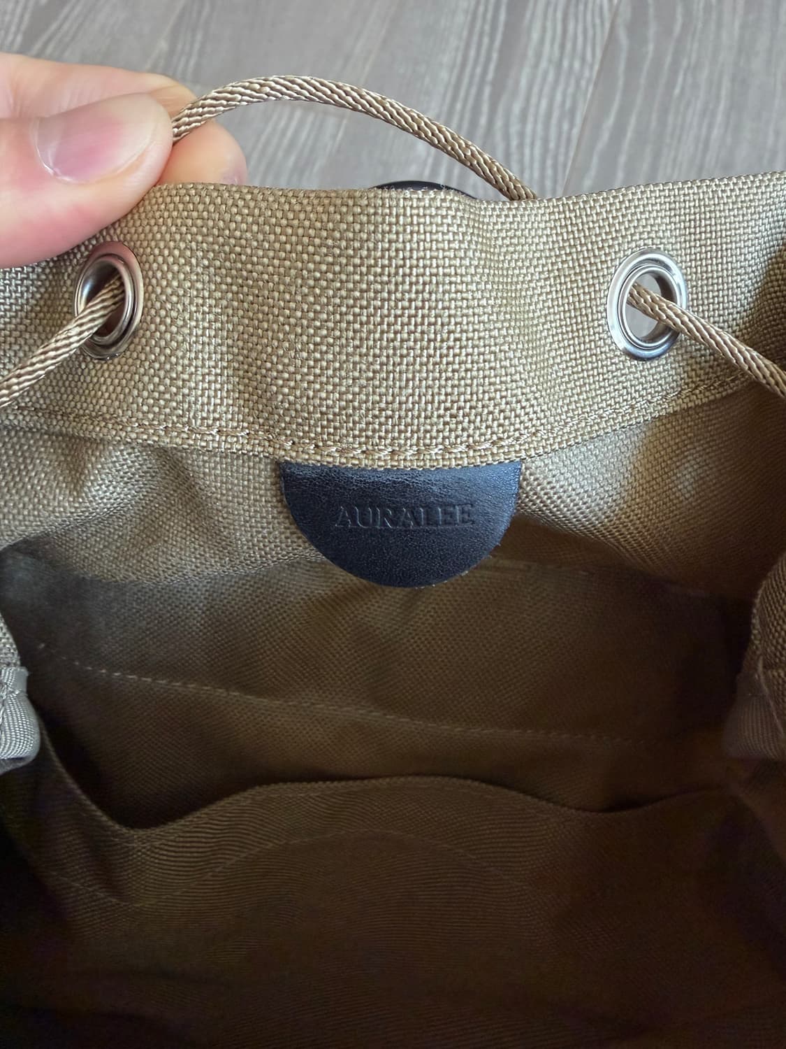 Auralee x aeta 백팩 L 팝니다 상품이미지2