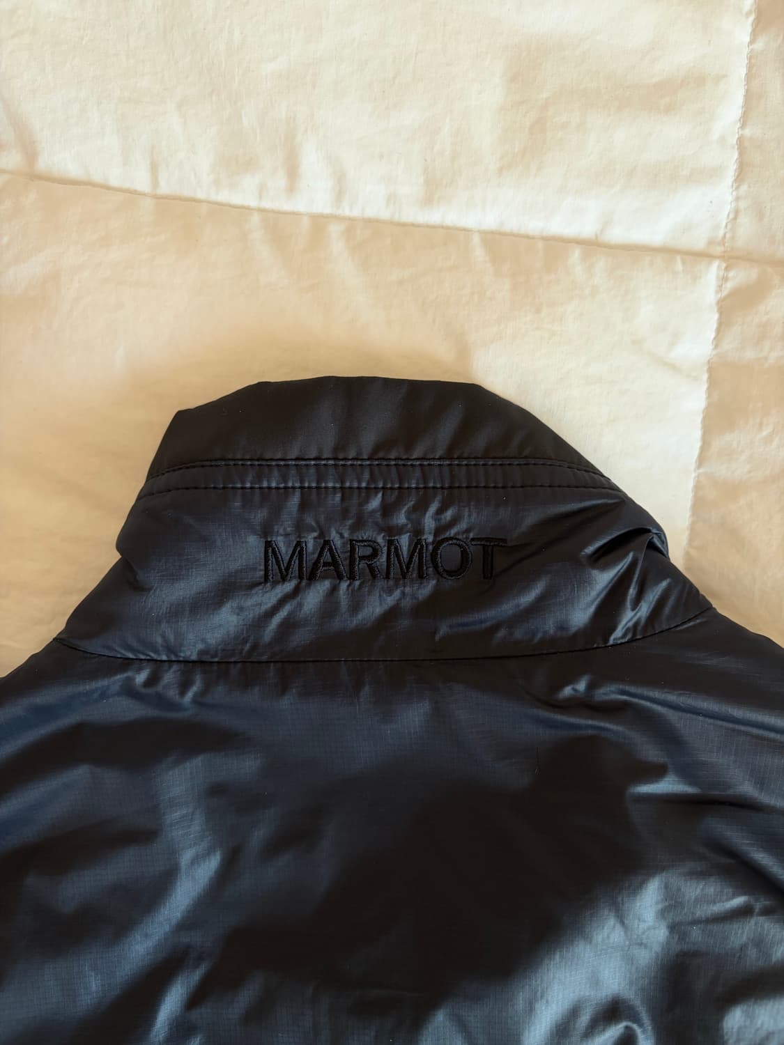 마모트 캐피탈 경량 패딩 조끼 상품이미지8