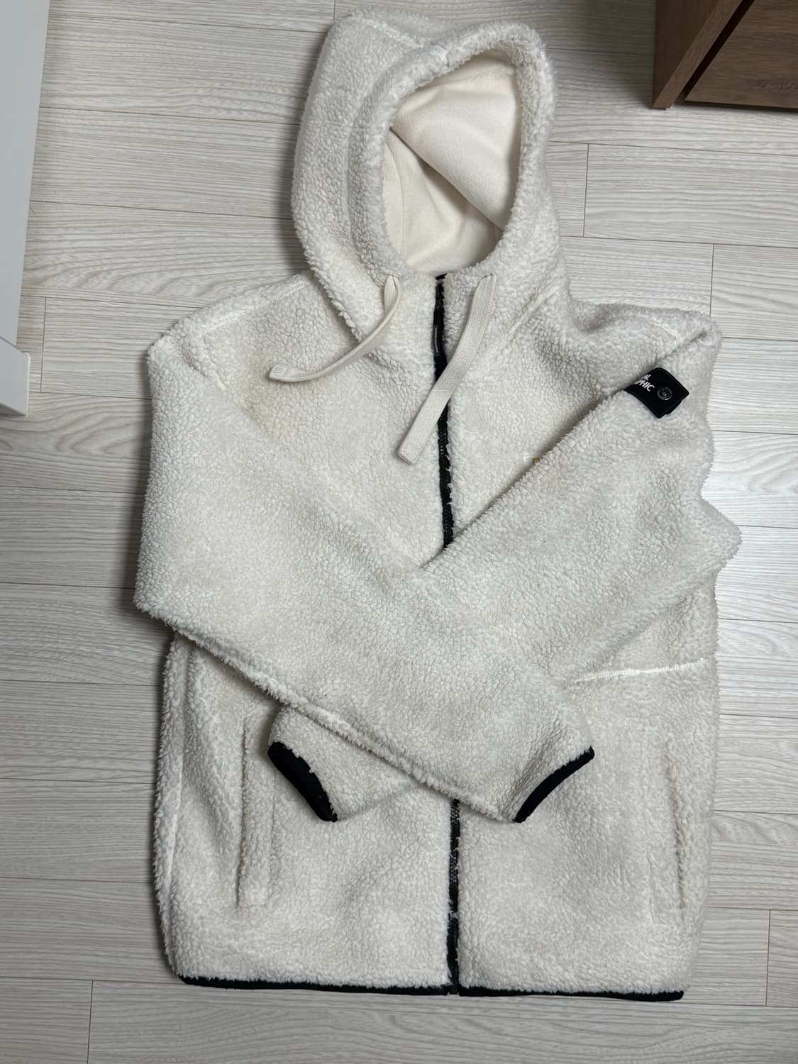 네셔널지오그래픽 후리스 상품이미지1