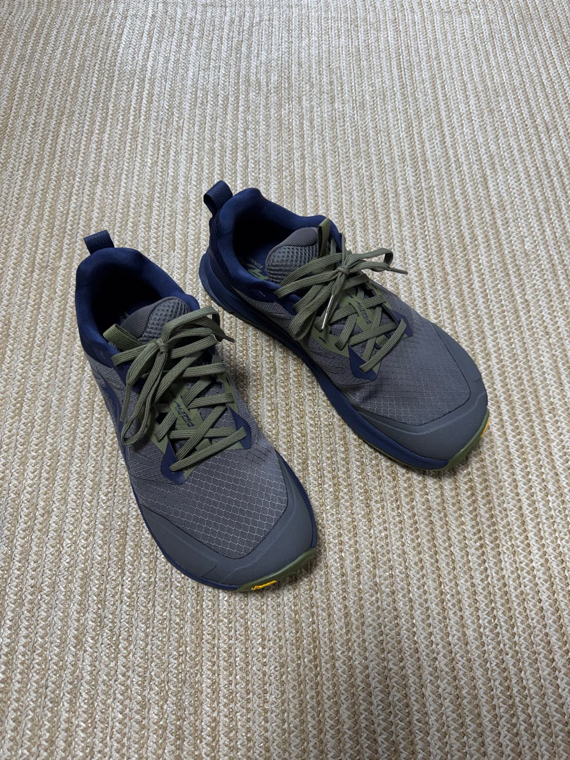 알트라(ALTRA) 론 픽9+ 더스티 올리브색상 260 상품이미지2