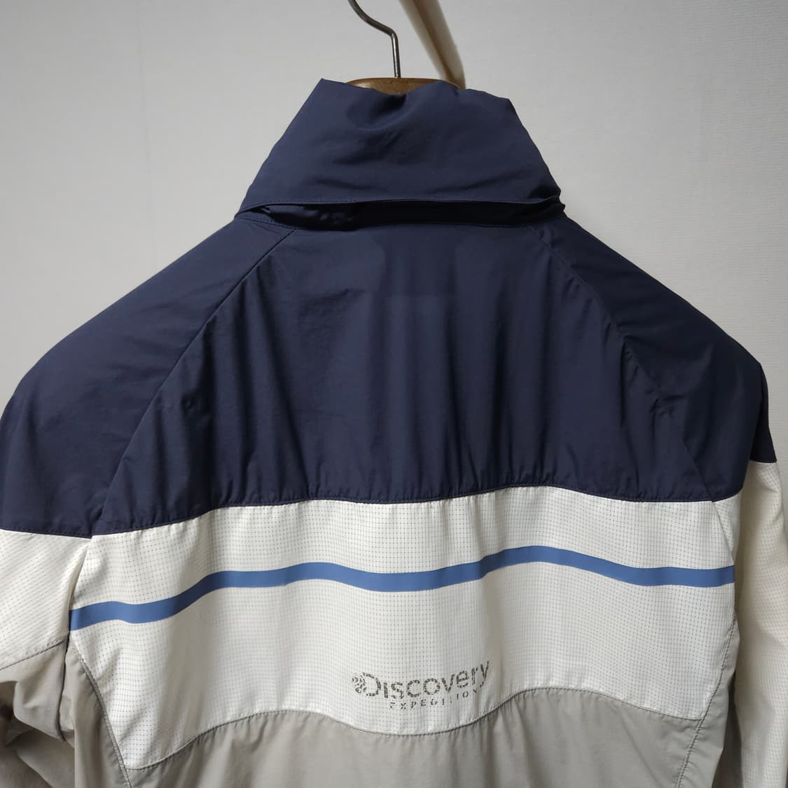 100 ) 디스커버리 남성 홑겹 바람막이 자켓 상품이미지4