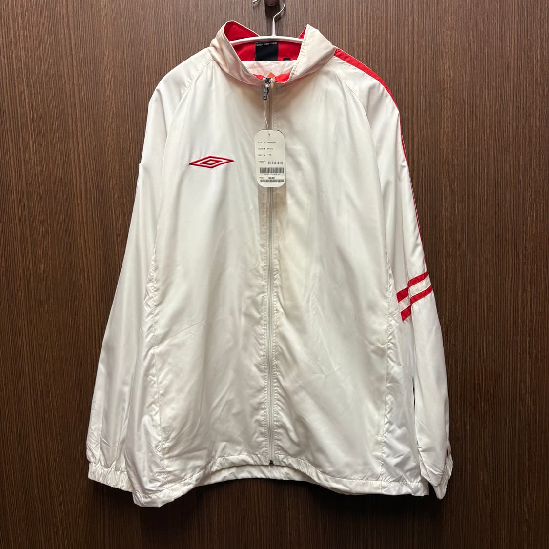 (새상품) 엄브로 잉글랜드 축구 국대 우븐 바람막이 105 상품이미지1