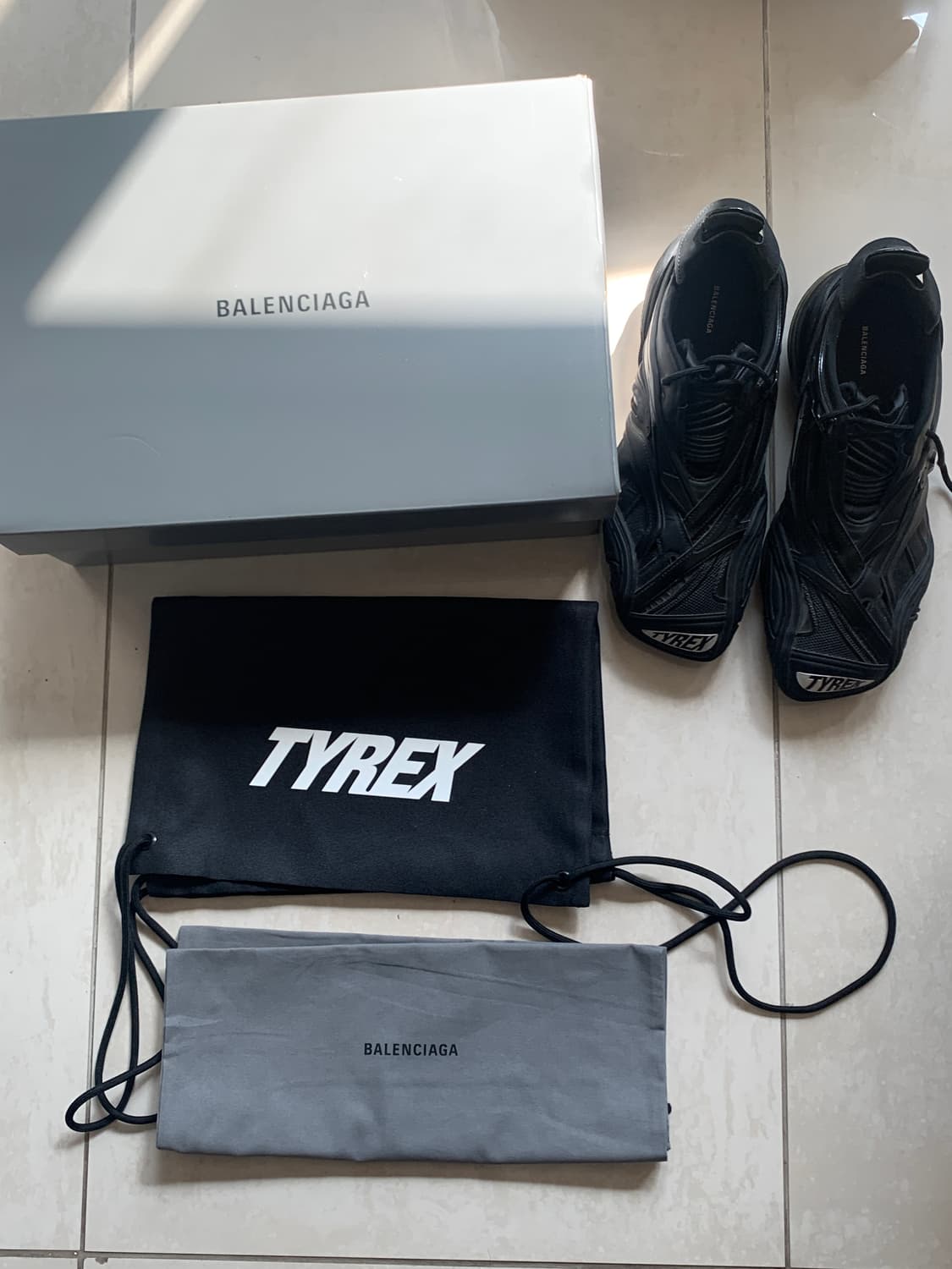 발렌시아가 타이렉스 43 풀박스 상품이미지1