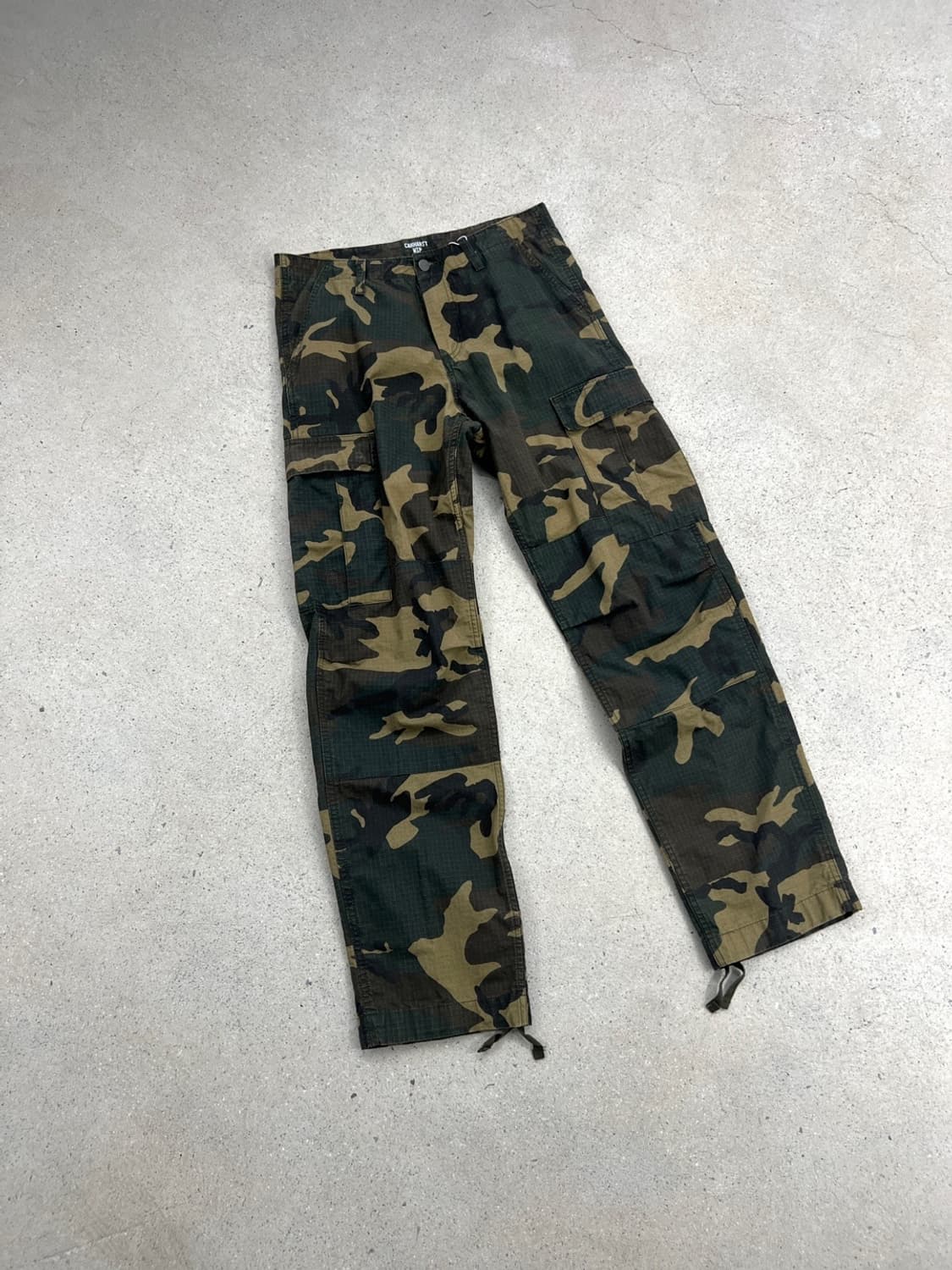 칼하트 WIP 레귤러 카모 팬츠 상품이미지4