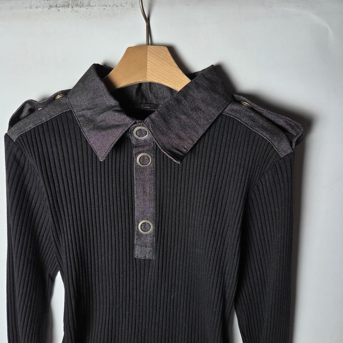 [The Bay's Garden] 골지 데님카라 롱슬리브 상품이미지3