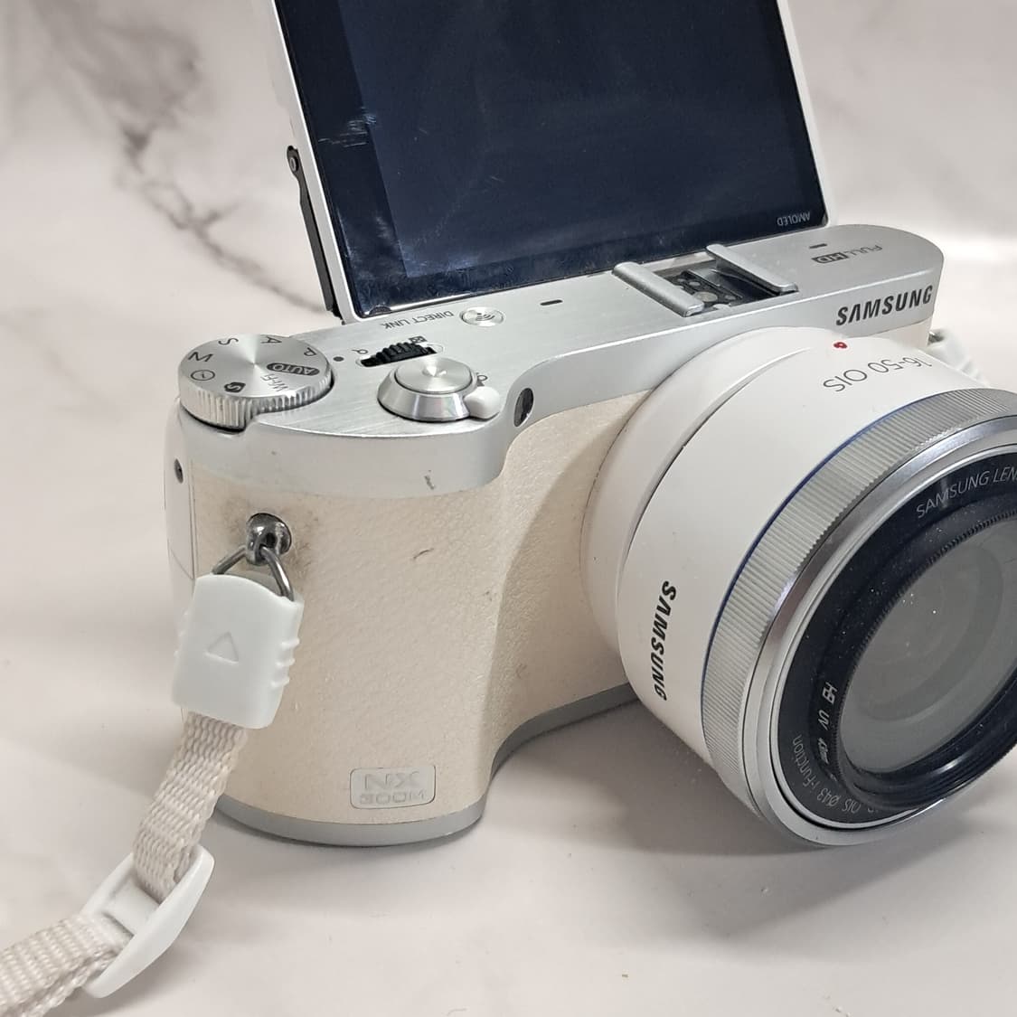 셀카가능) 삼성 미러리스 NX300M 화이트! 디지털 카메라 상품이미지4