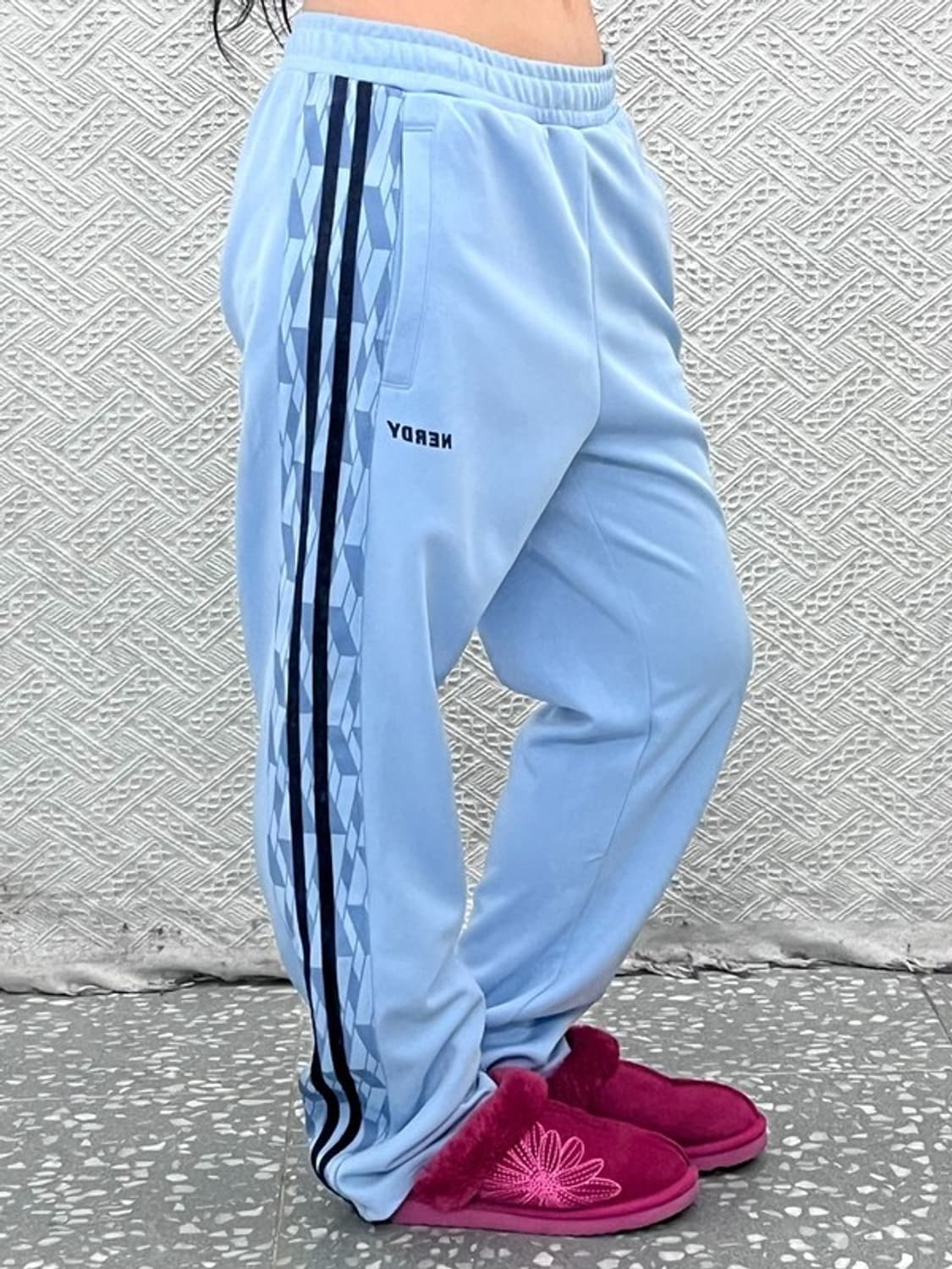 널디 키치 유니크 모노그램 테이프라인 트랙팬츠 M C08155 상품이미지1