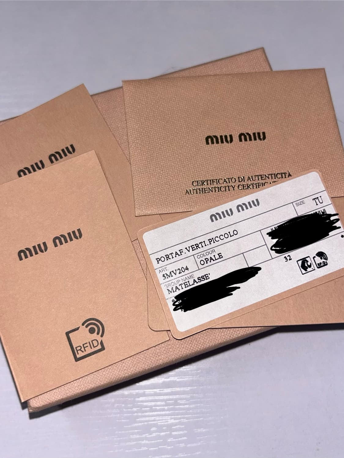 미우미우 마테라쎄 반지갑 상품이미지3