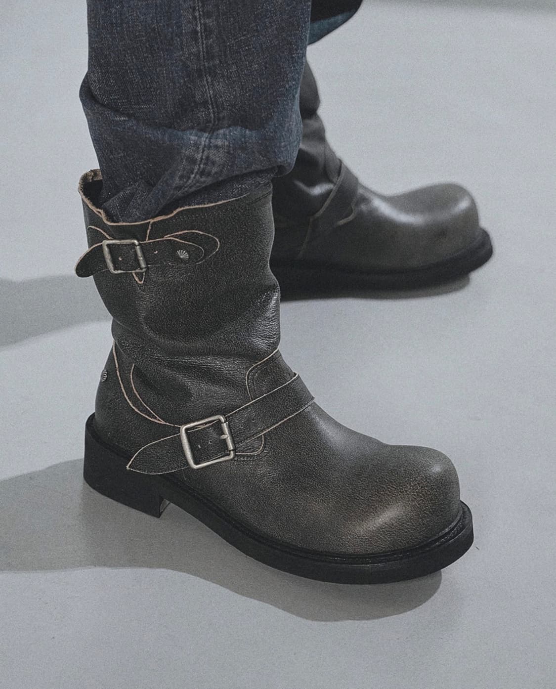 [새제품/275] 로맨틱무브 엔지니어드부츠 - 세라믹 브라운 상품이미지4