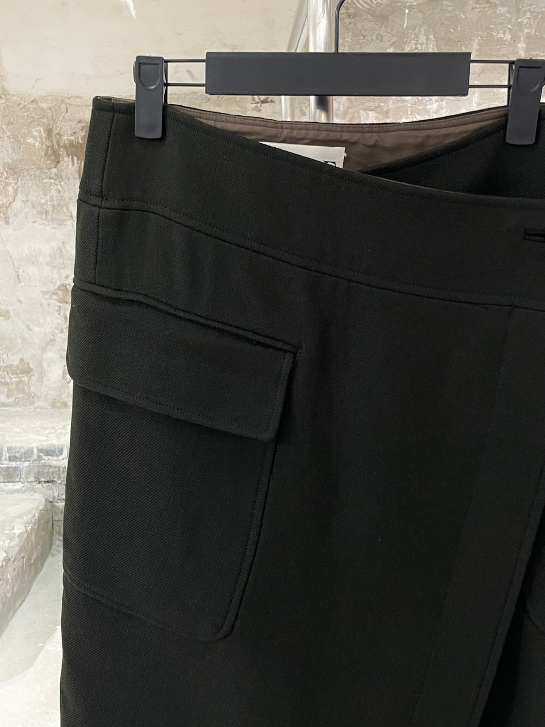 인스크리어 카키 포켓 랩 울 미디스커트 상품이미지2