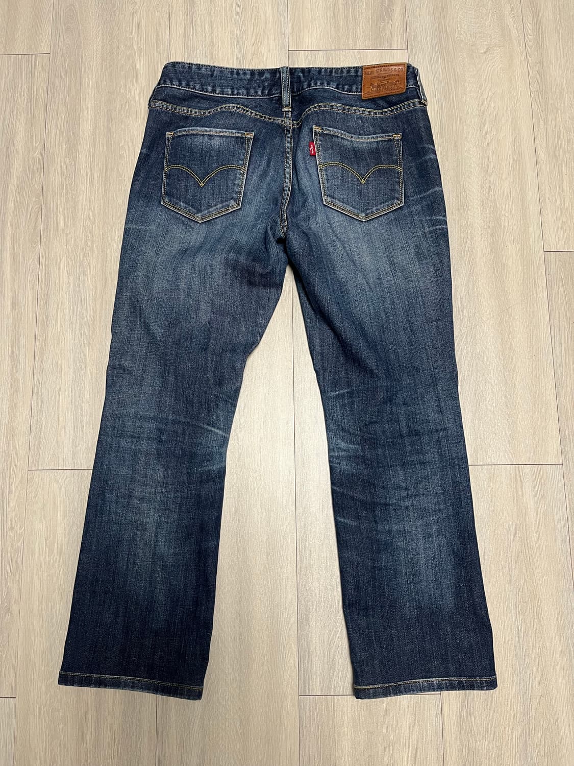 리바이스 여자 청바지 로우라이즈 슬림한 일자핏 상품이미지2