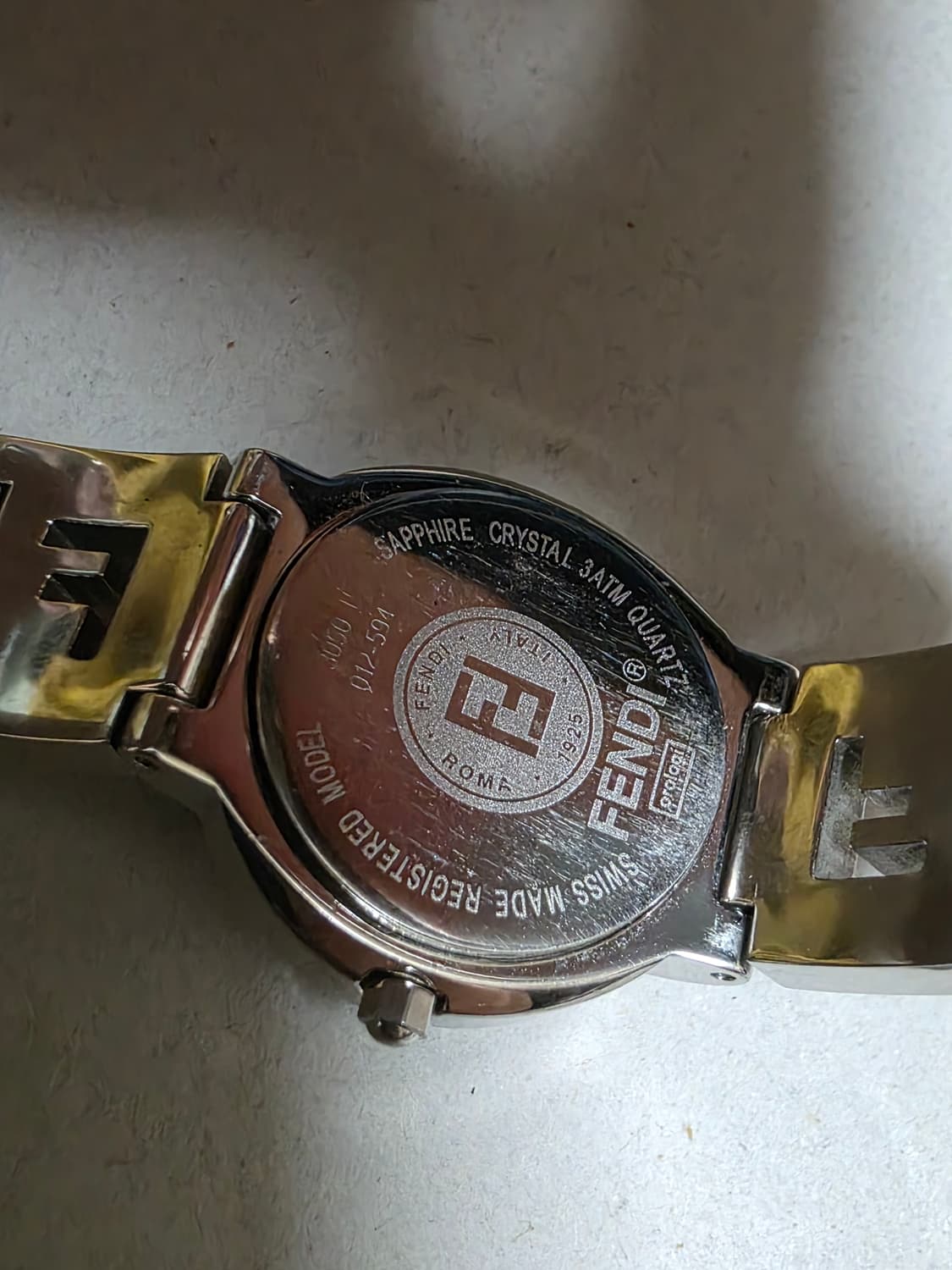 펜디 F305210 여성용 라운드 스틸 실버 시계 상품이미지2