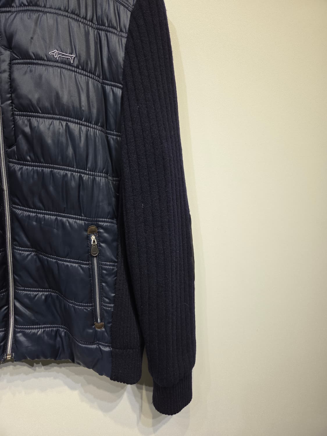 루이까스텔 울혼방 하이브리드 누빔 니트 집업 상품이미지5