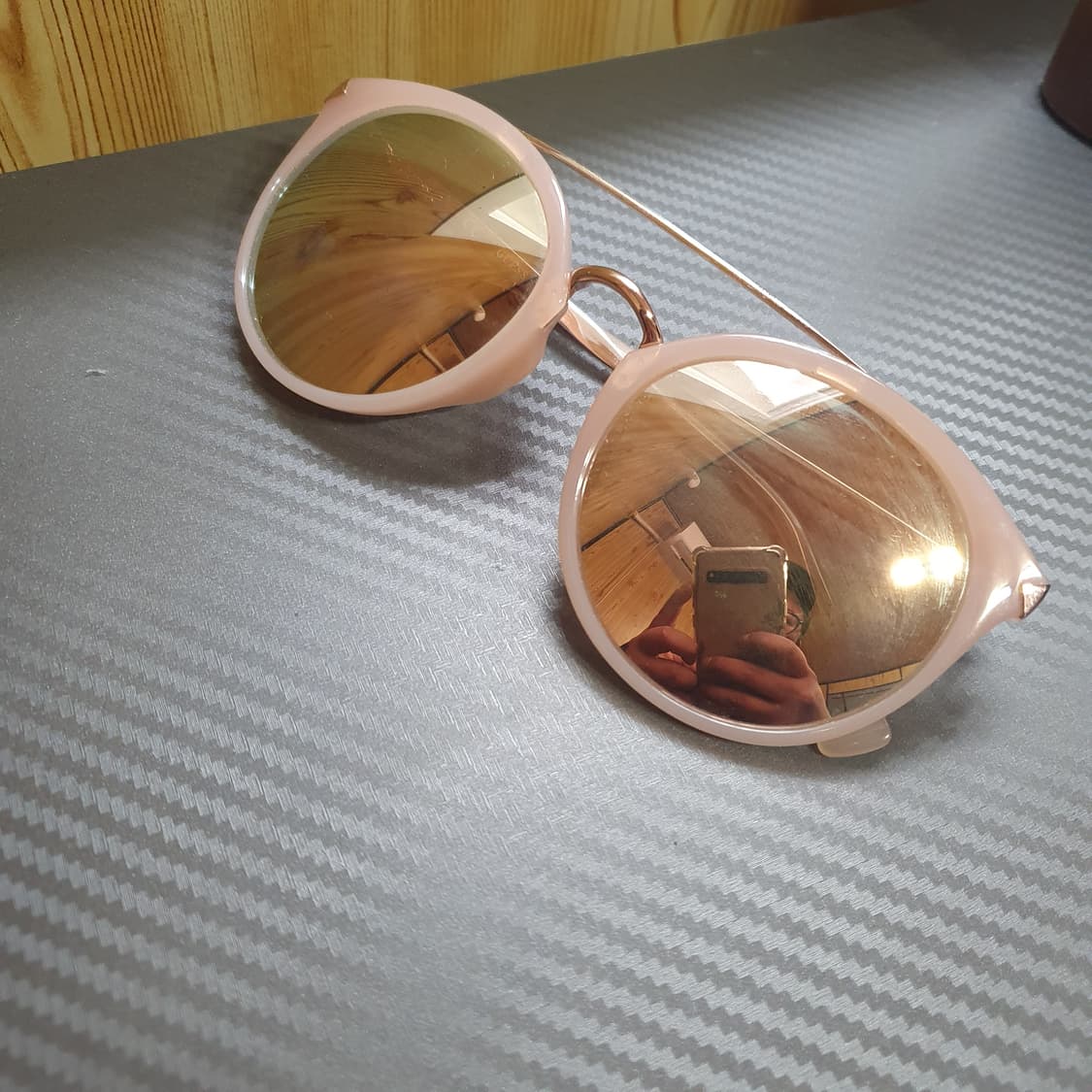 게스 핑크 선글라스 상품이미지1