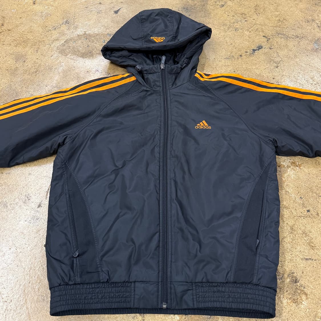 아디다스 블랙 오렌지 패딩 수트 점퍼 90 상품이미지3