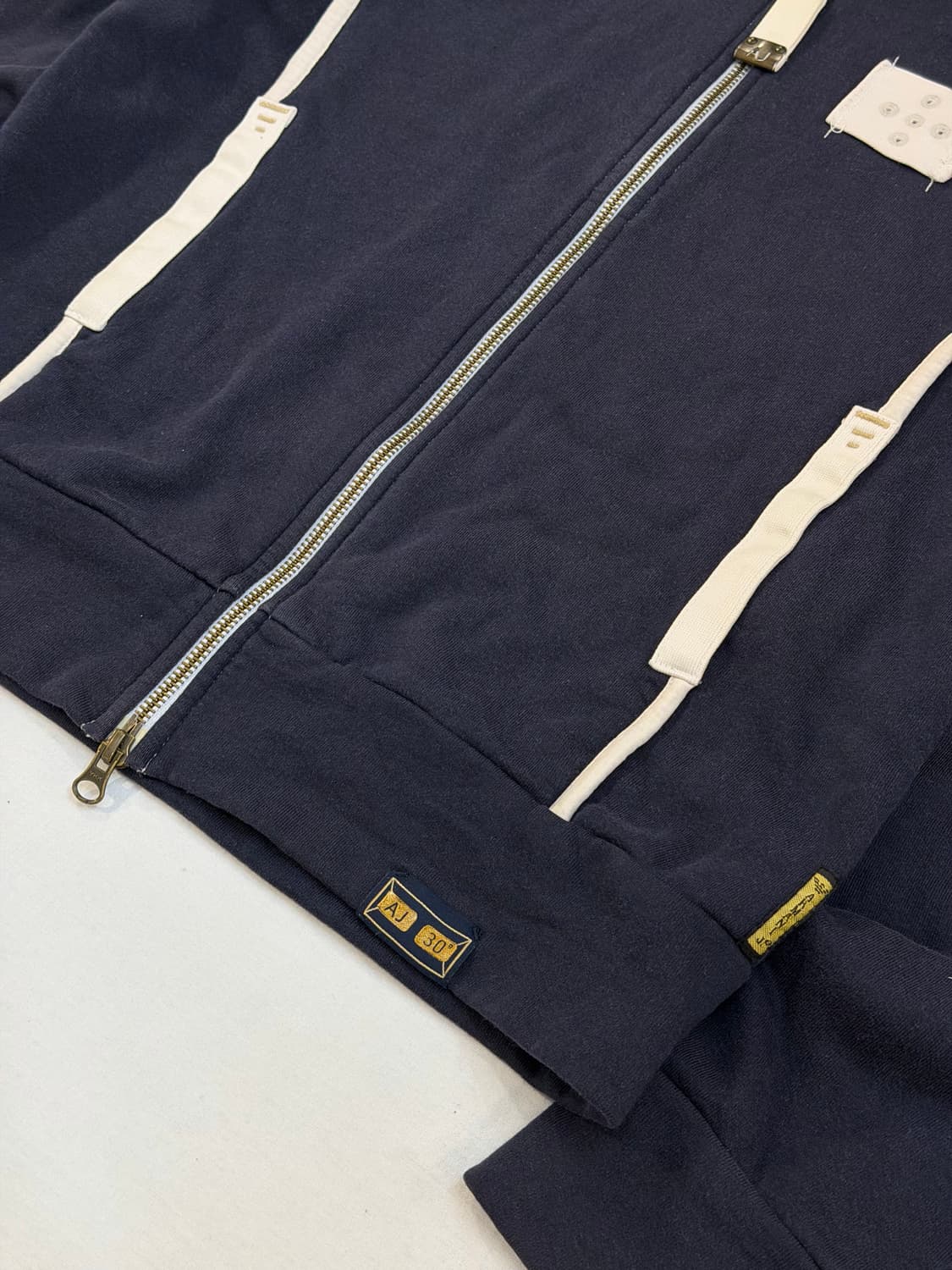 아르마니 진스 절개 디테일 코튼 집업 져지 네이비 상품이미지2