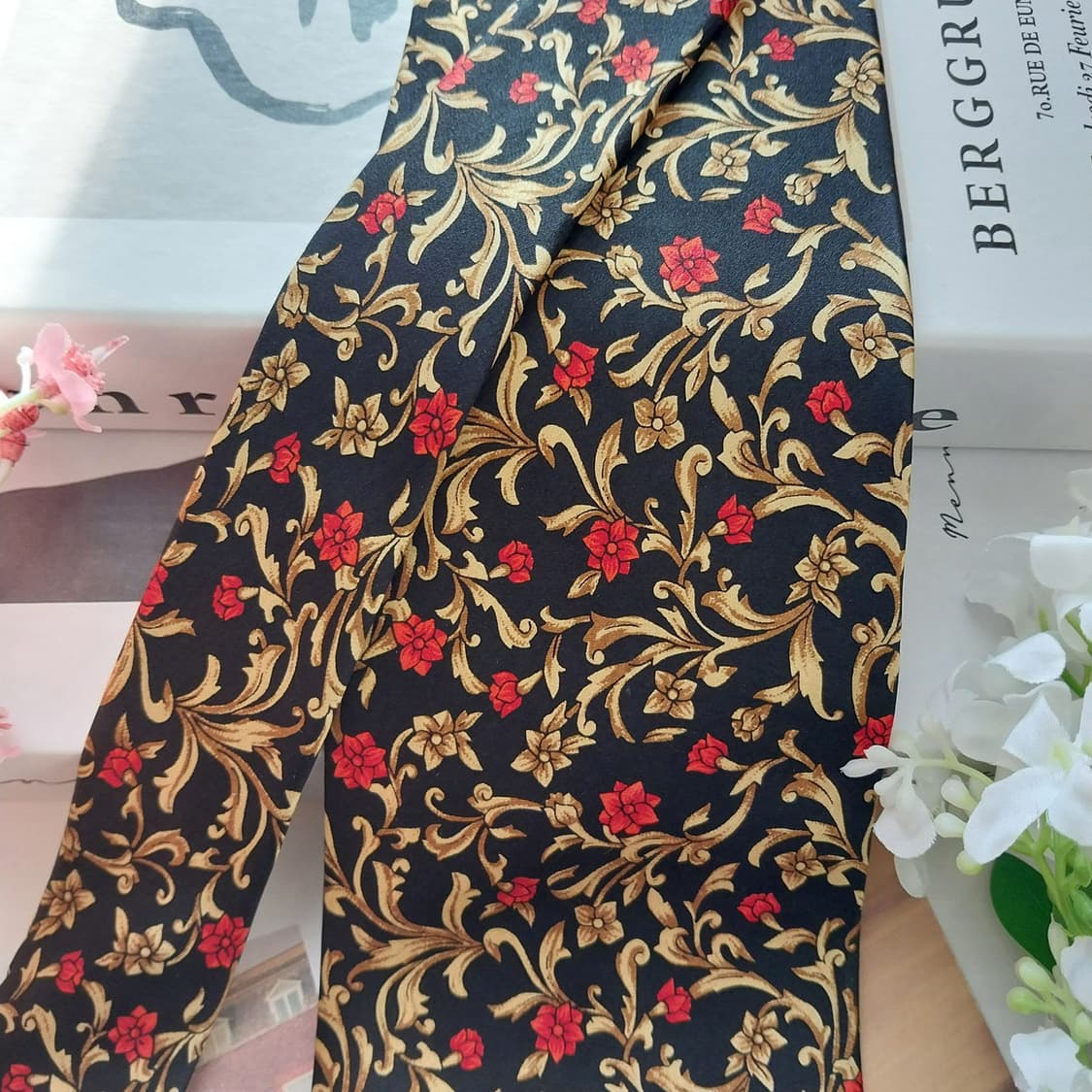 아쿠아스큐텀 실크 플로럴 자카드 넥타이 9.8cm A+등급 K1542
 상품이미지4