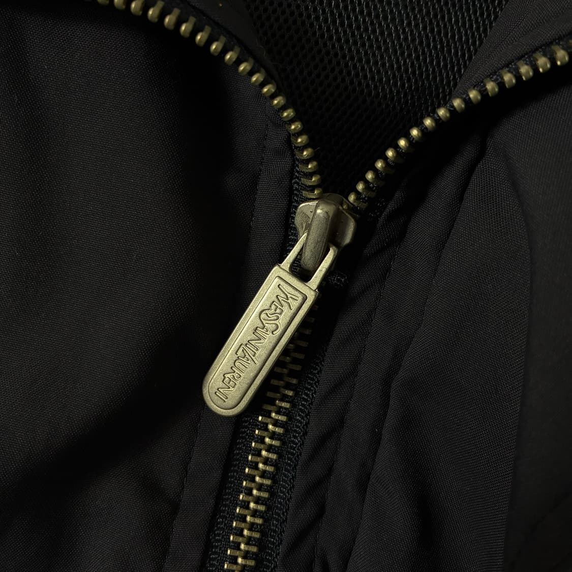 YSL  입생로랑 다크 피그먼트 폴리쉘 자켓  상품이미지4