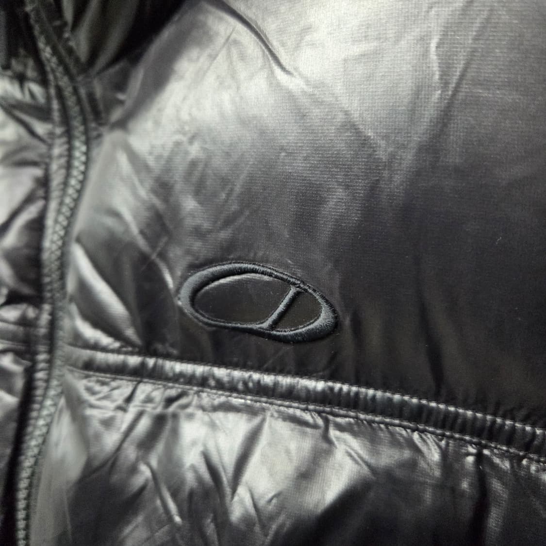 55 오드스튜디오 푸퍼 글로시 숏패딩 블랙 상품이미지5