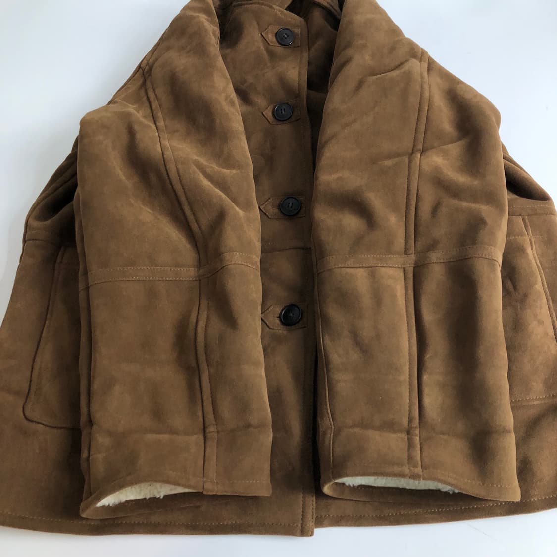 닐바이피 무스탕 하프 코트  상품이미지5