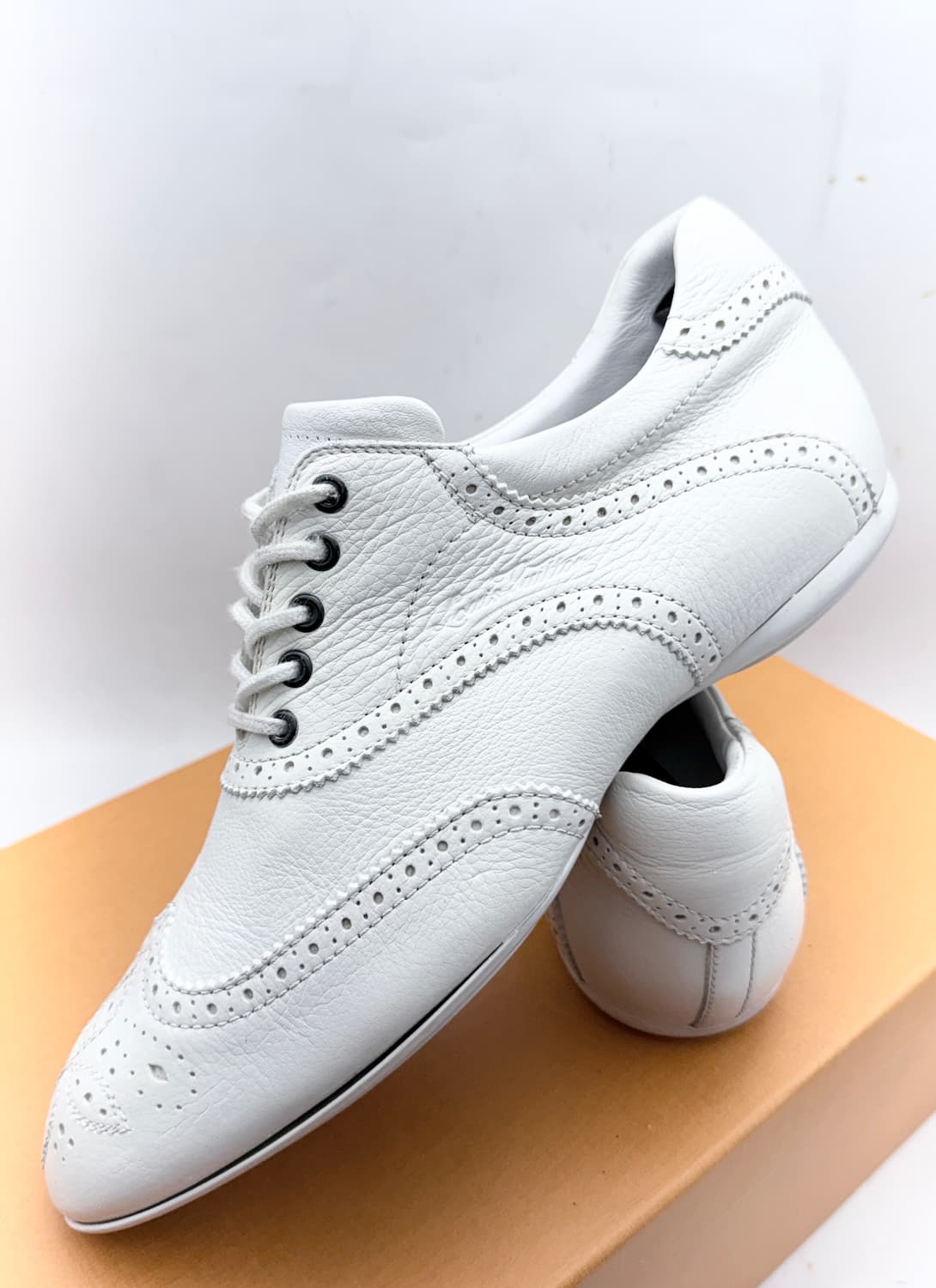 정품)루이비통 스니커즈 260 상품이미지6