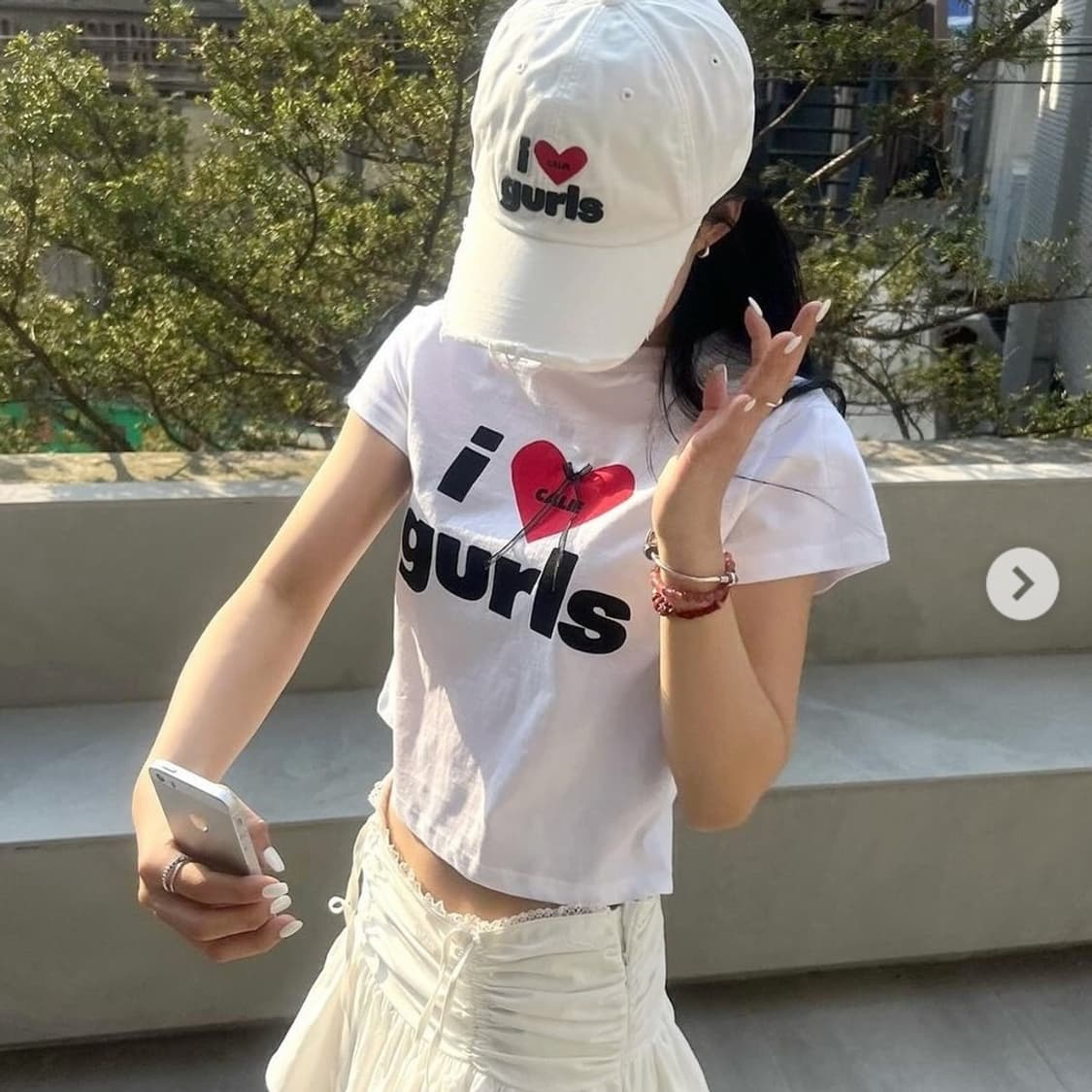 에즈이프캘리 gurls 크롭 반팔티셔츠 글로니 aeae 상품이미지1