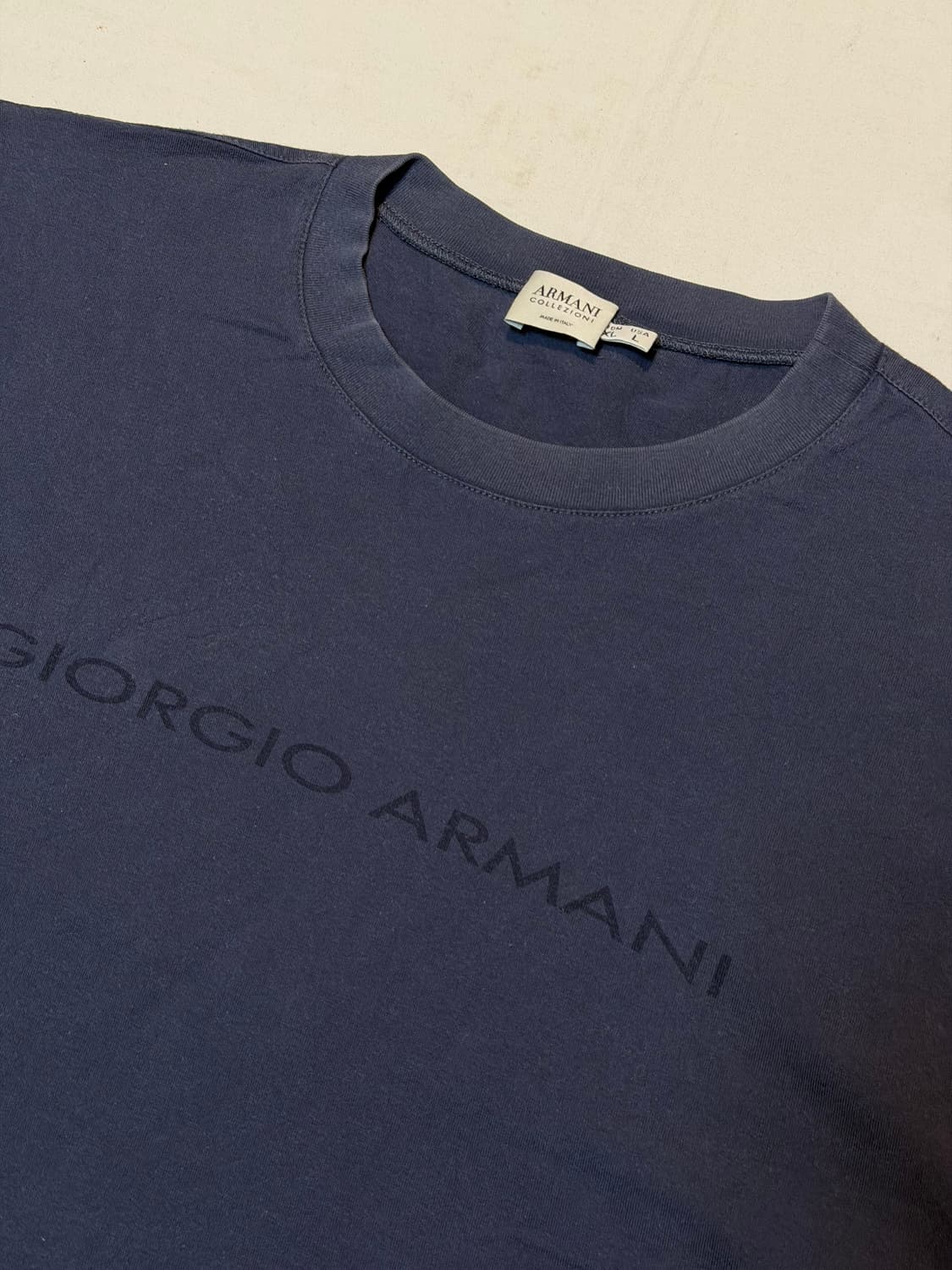 아르마니 꼴레지오니 프린팅 티셔츠 네이비 상품이미지2