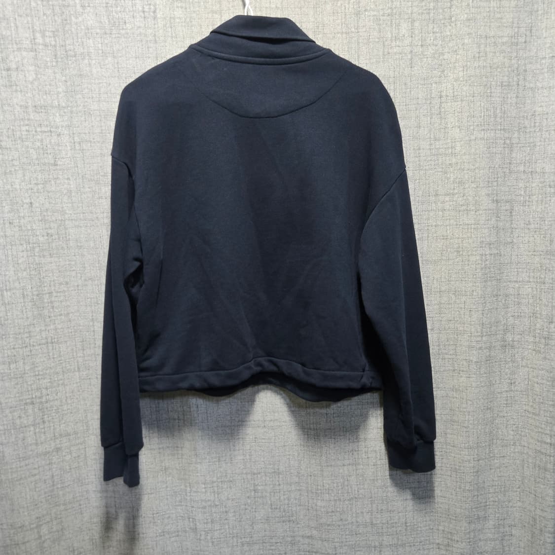 게스 여성 반집업 반크롭 맨투맨  상품이미지2