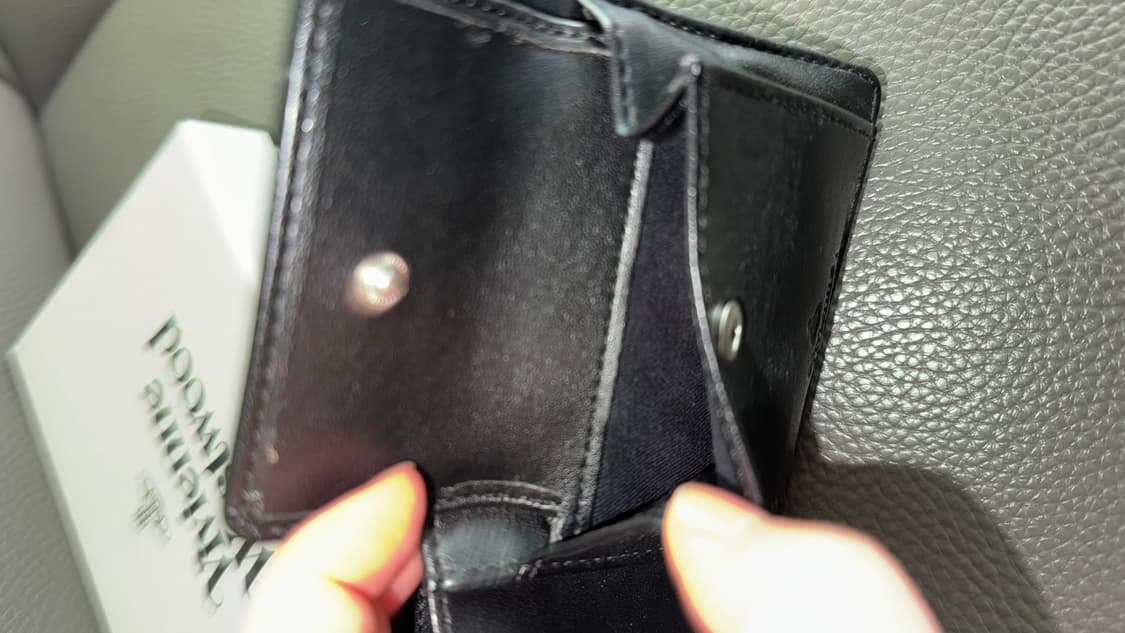 비비안 웨스트우드 코인 포켓 더비 빌 폴드 지갑 블랙 팝니당 상품이미지4