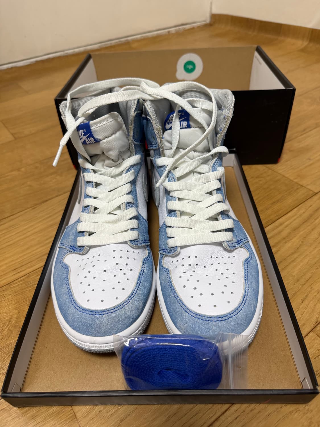 조던 1 레트로 하이 OG하이퍼로얄 265 상품이미지4