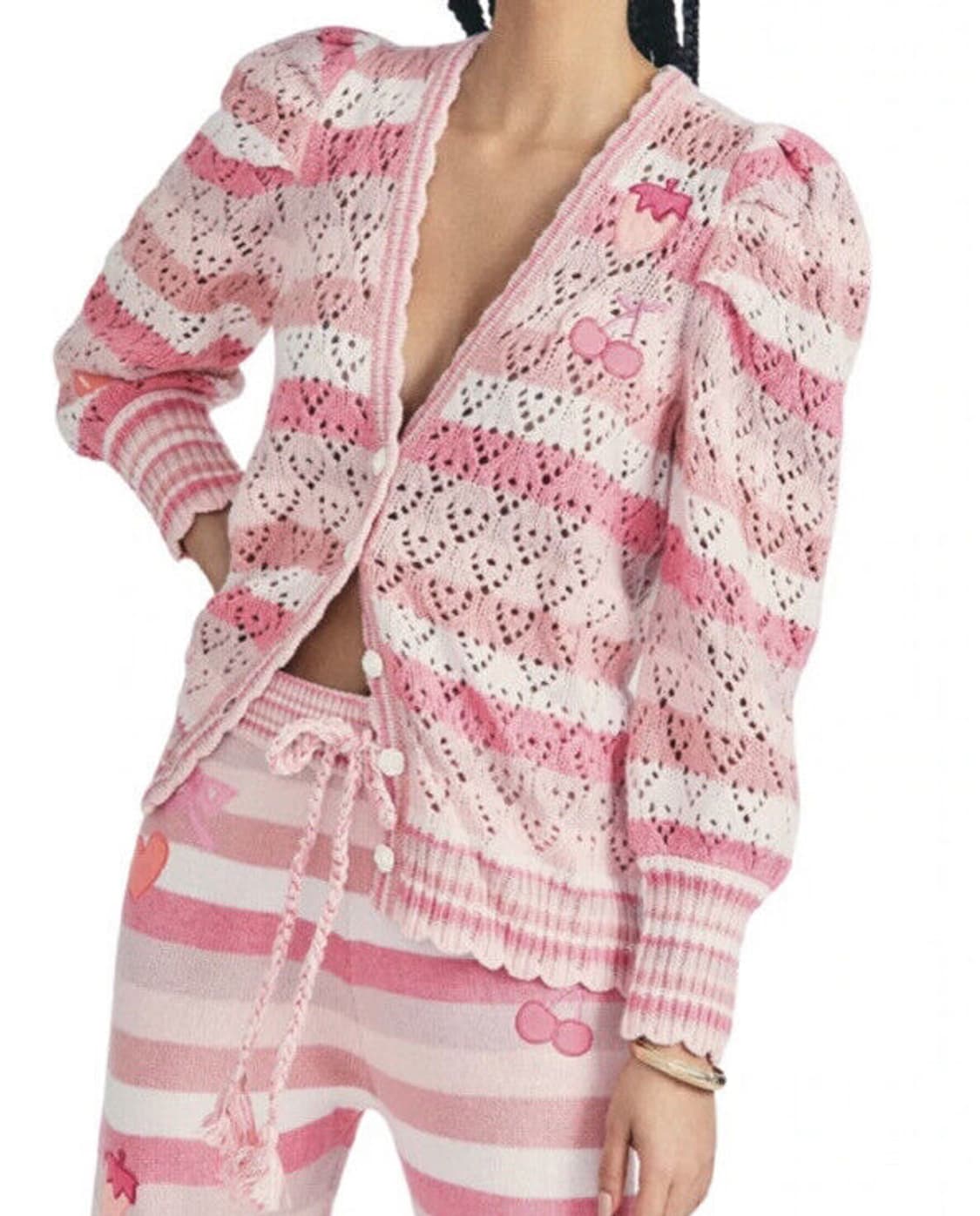 Love shack fancy 러브 쉑 팬시 펀칭 포인텔 니트 가디건 상품이미지1