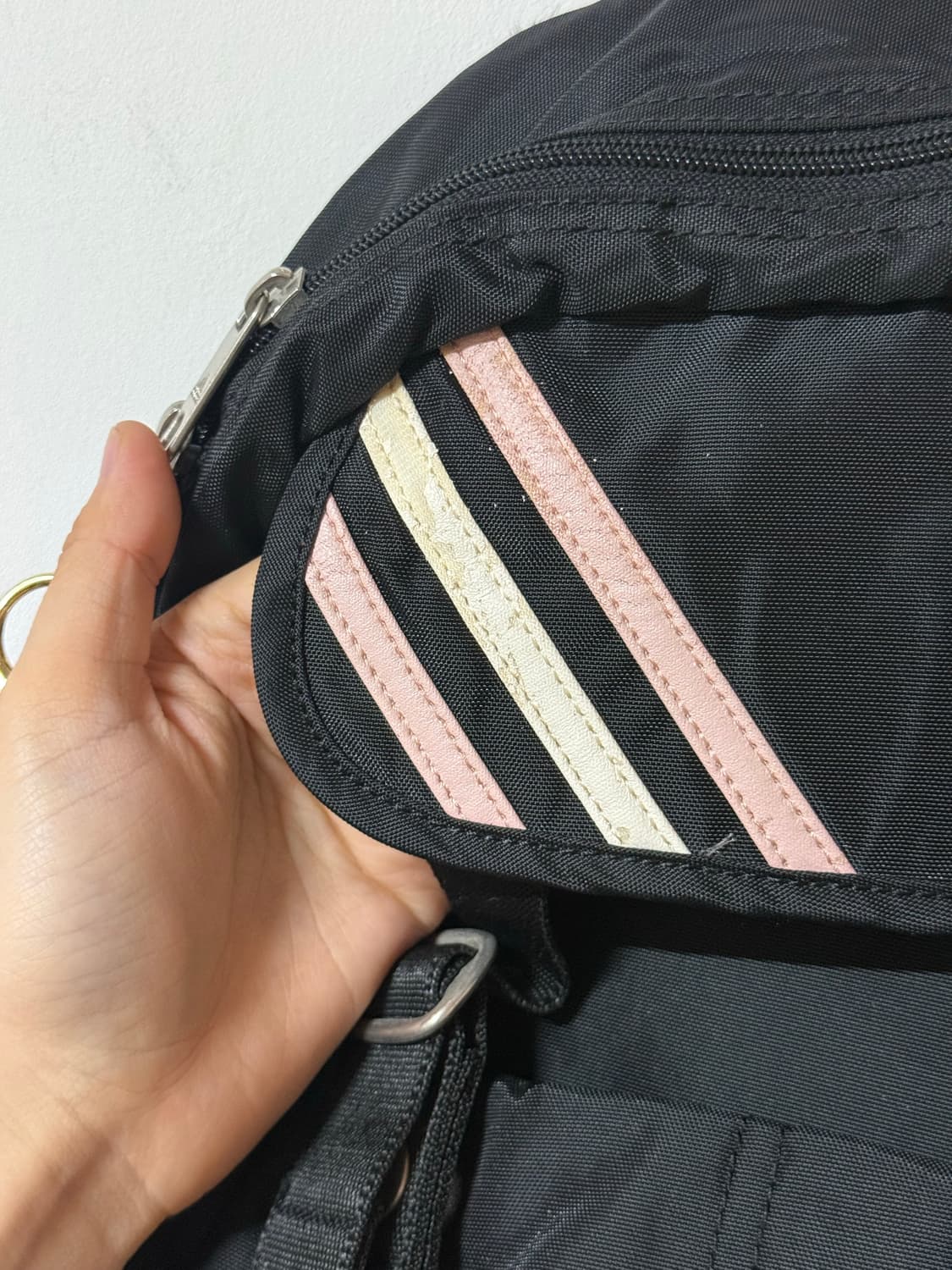 🩷아디다스 딸기우유 포인트 미니백팩 상품이미지7