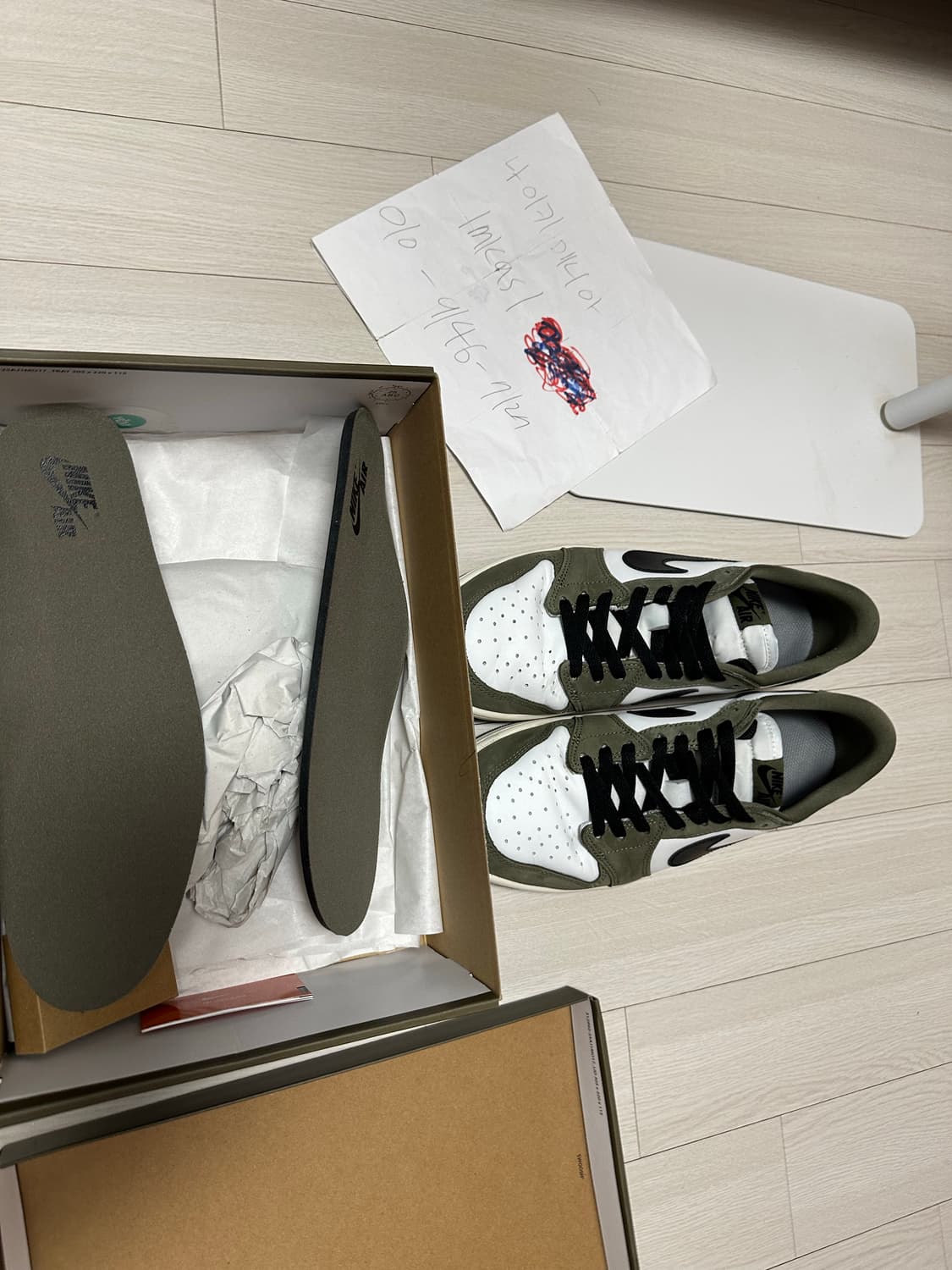 조던1 로우 올리브 2026 사이즈 280 팝니다 상품이미지1