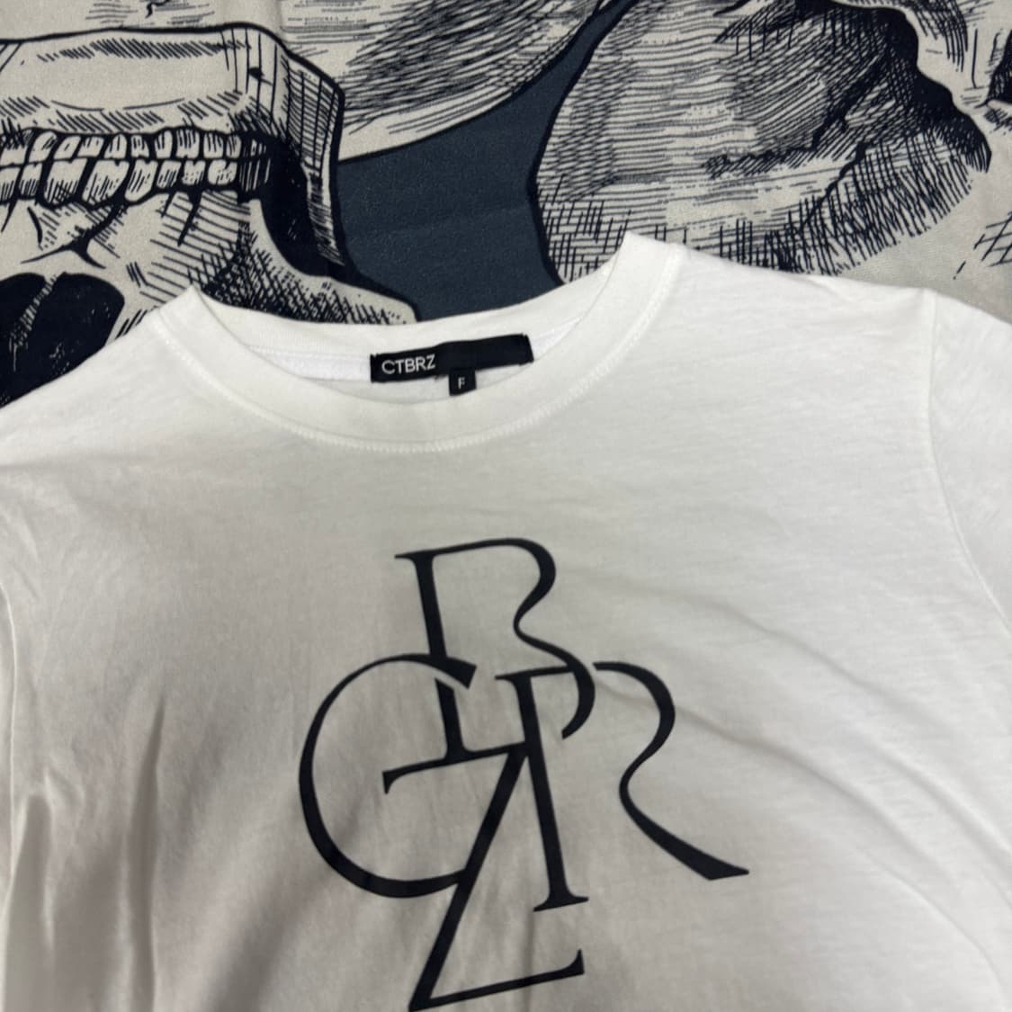 시티브리즈 크롭반팔티 프리사이즈 상품이미지2