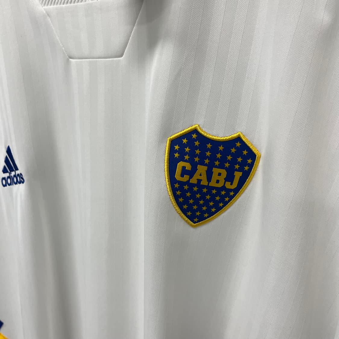 [새상품] [3XL] 아디다스 보카주니어스 2023 아이콘 반팔 져지 상품이미지3