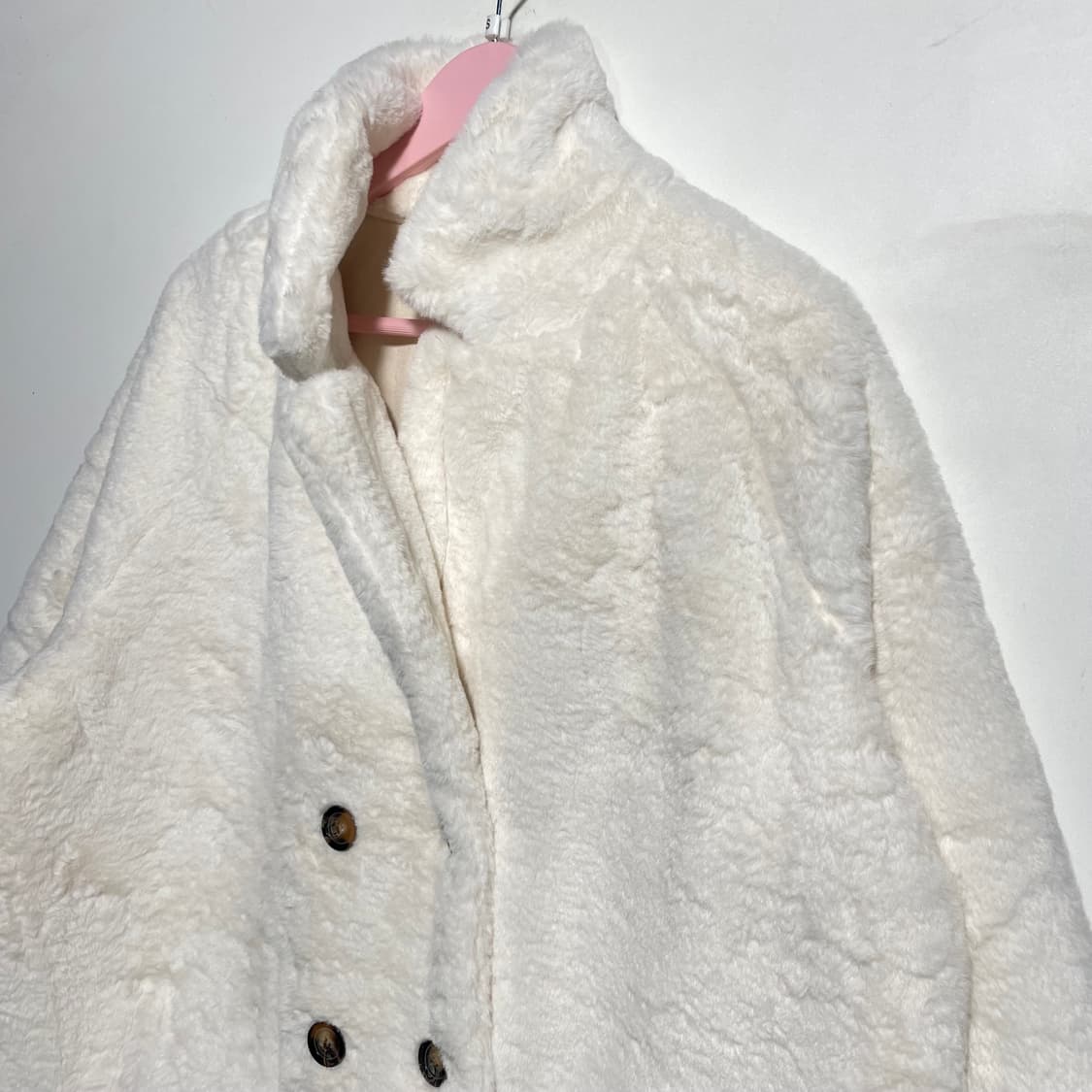 WEAR CLASSIC 남성 화이트 퍼 코트 상품이미지2