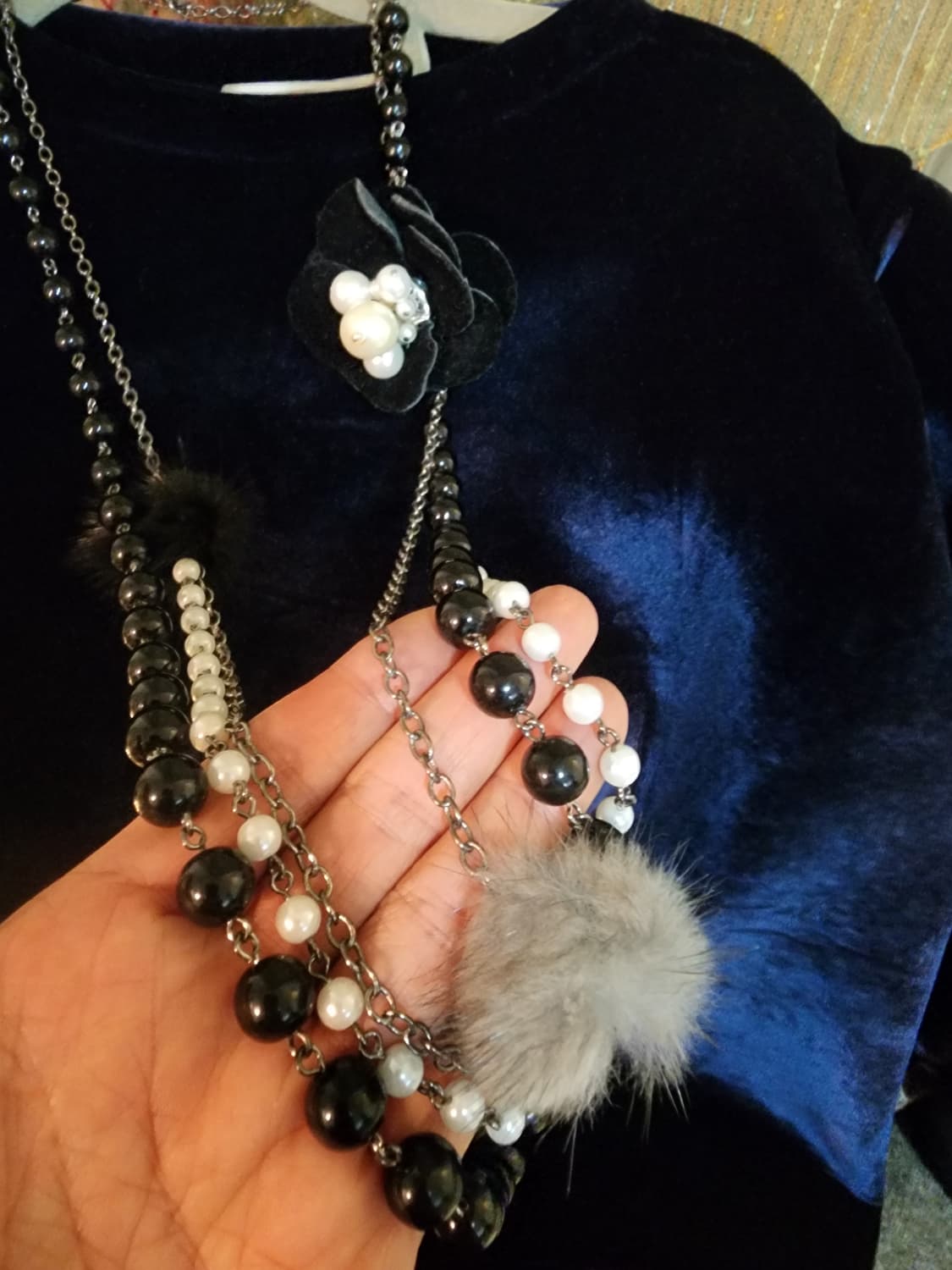 3줄 코사지 진주 롱 목걸이 상품이미지3