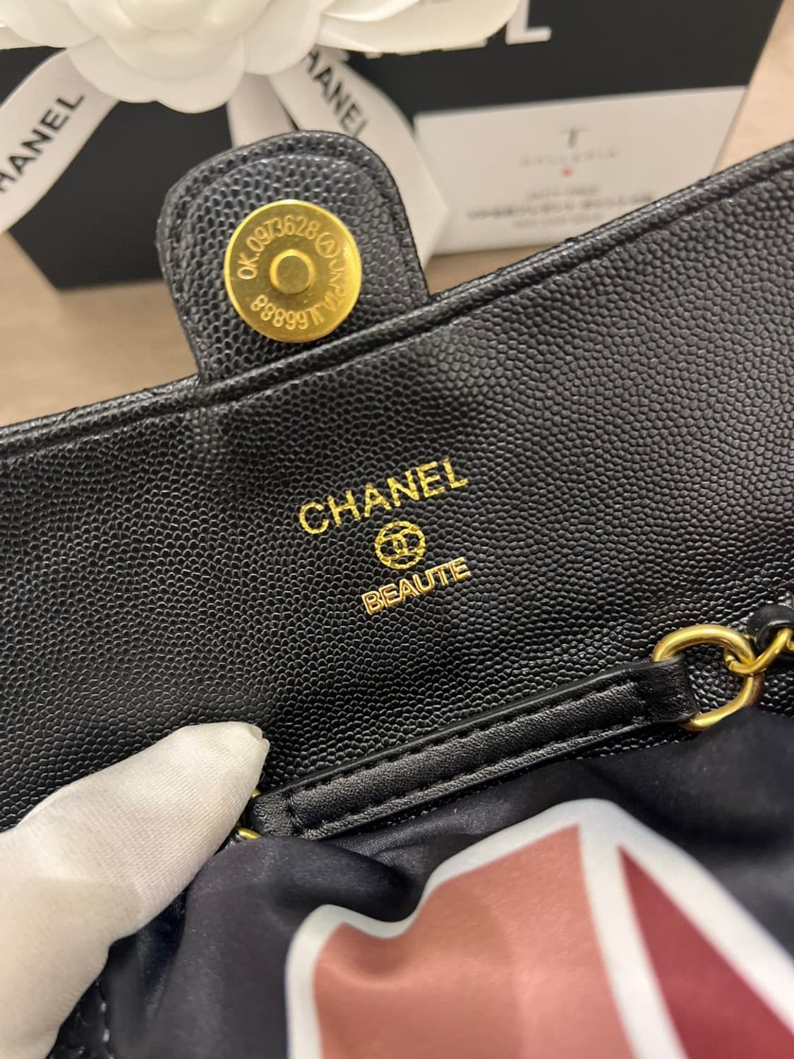 새상품 샤넬 제펜 뷰티 정품(모델은마지막사진참고해주세요) 상품이미지5