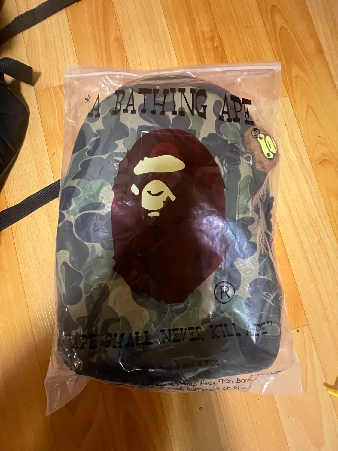 BAPE 카모 백팩 마일로 키링 포함 상품이미지2